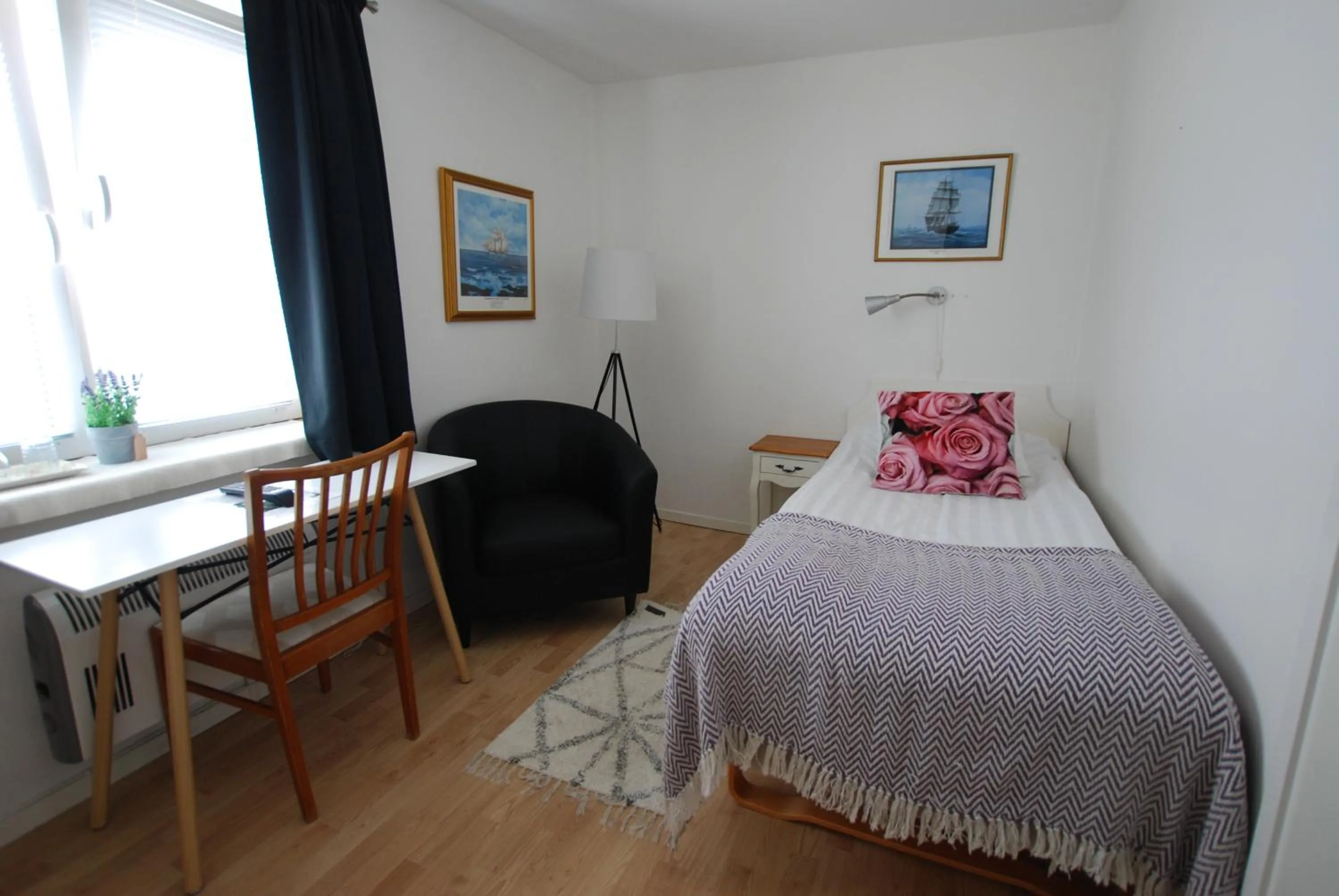 Bed in Hotell Turistgården i Simrishamn