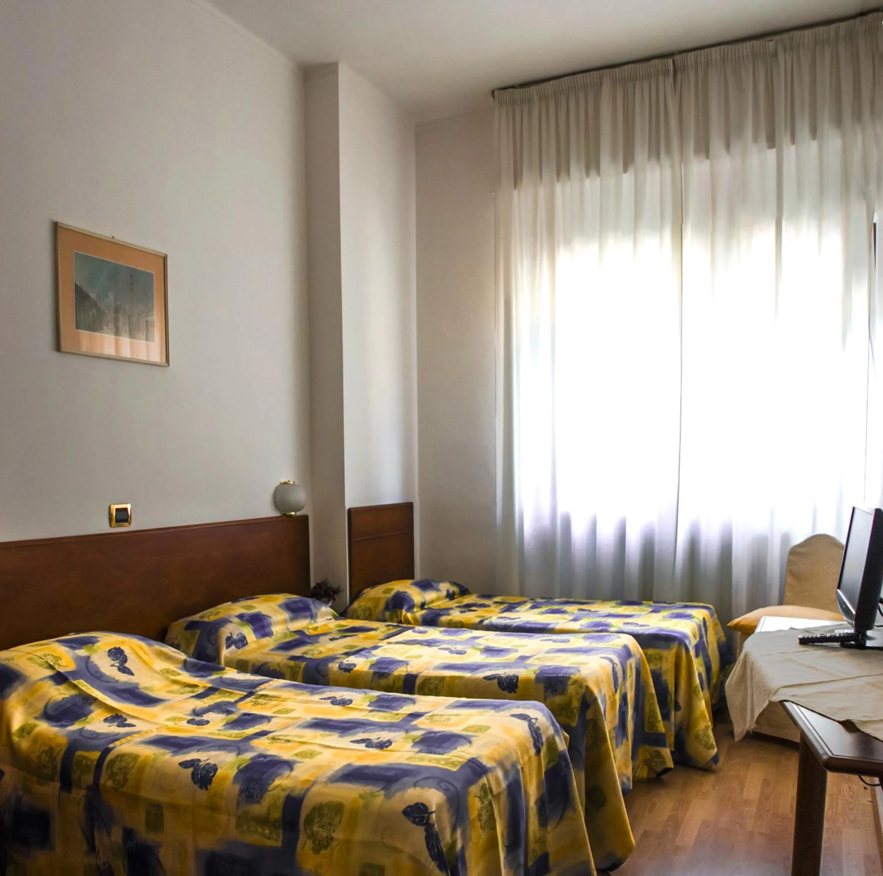 Photo of the whole room, Bed in Domus Hotel