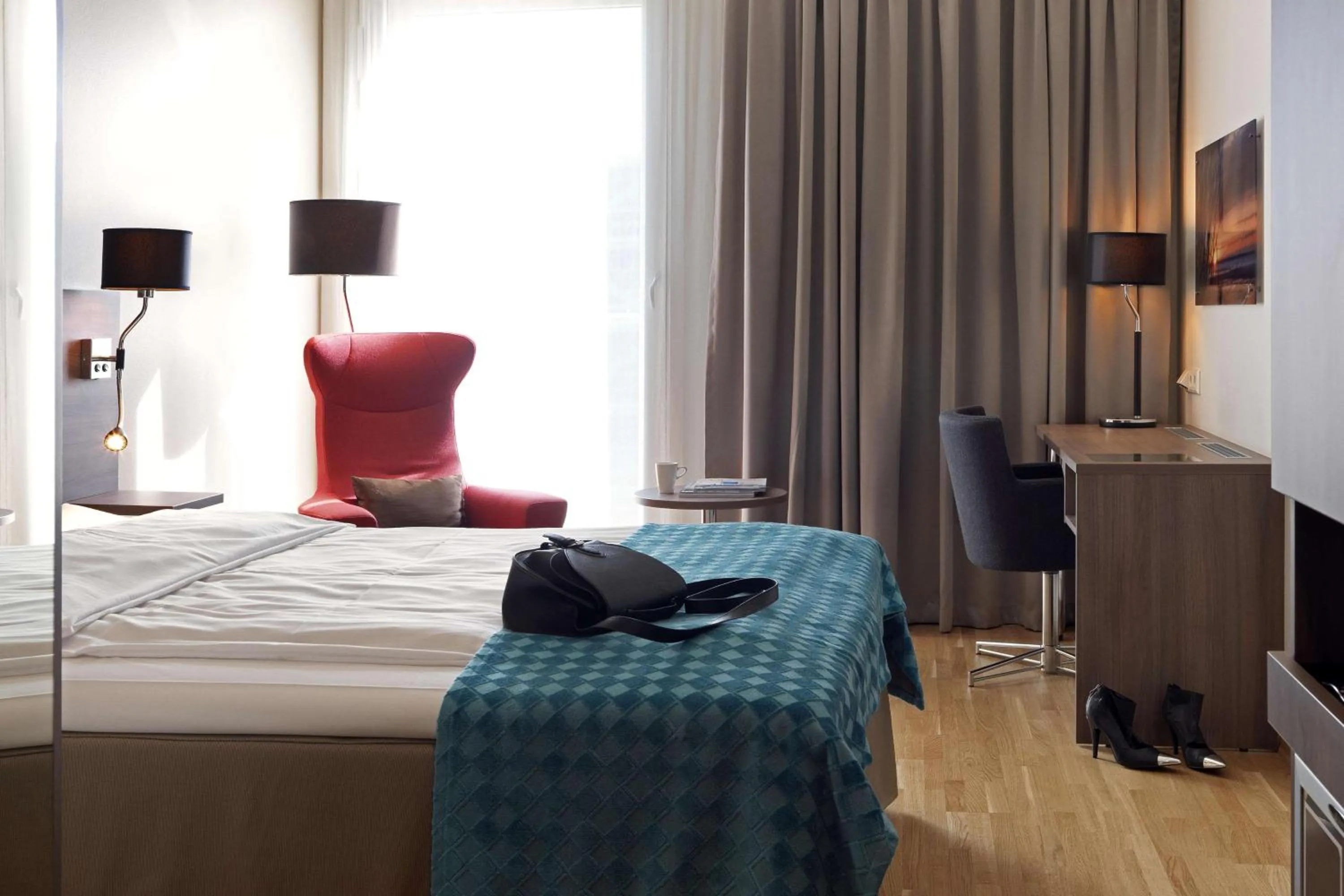 Bedroom, Bed in Scandic Stavanger Airport