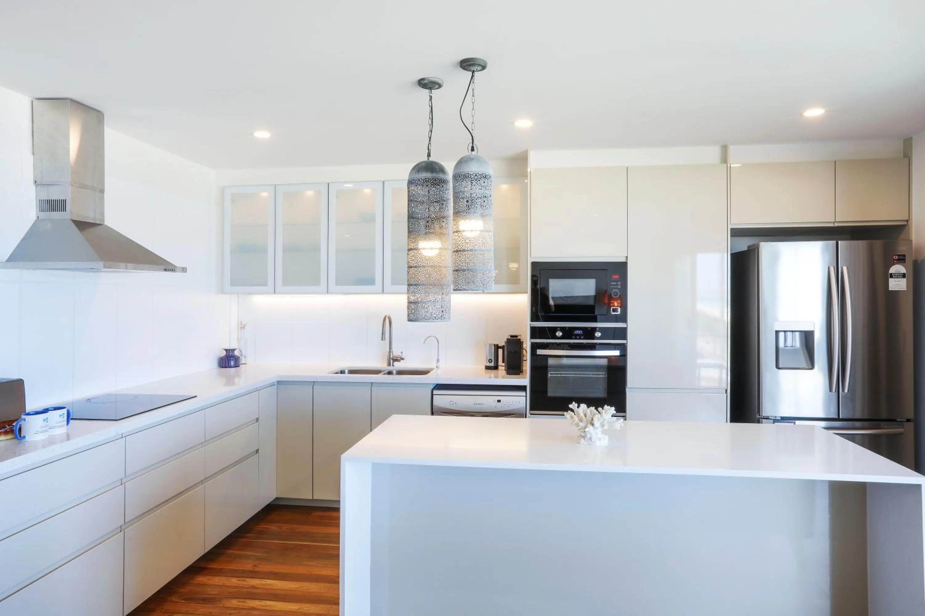 Kitchen or kitchenette in Sandbox Apartments