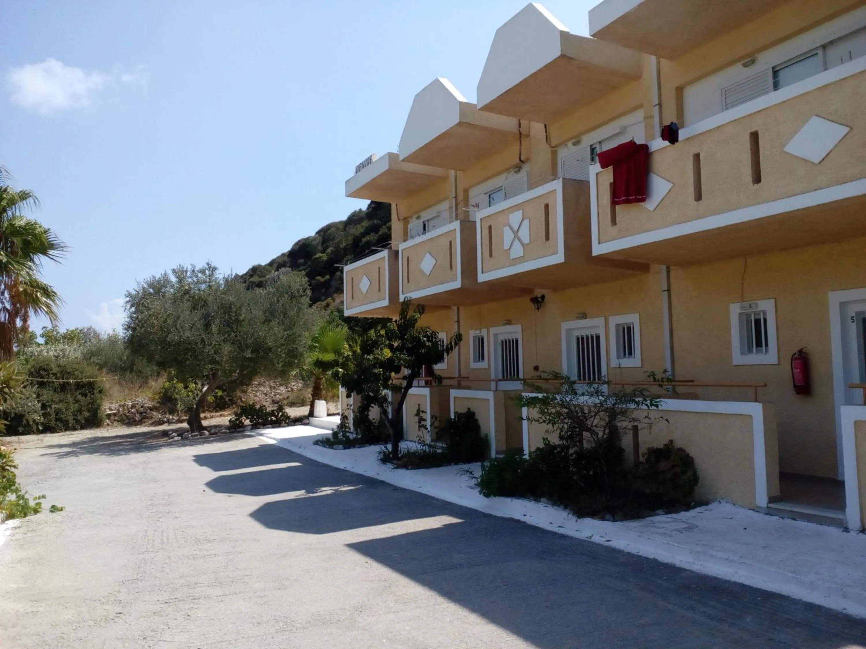 Denise Apartments Kefalos