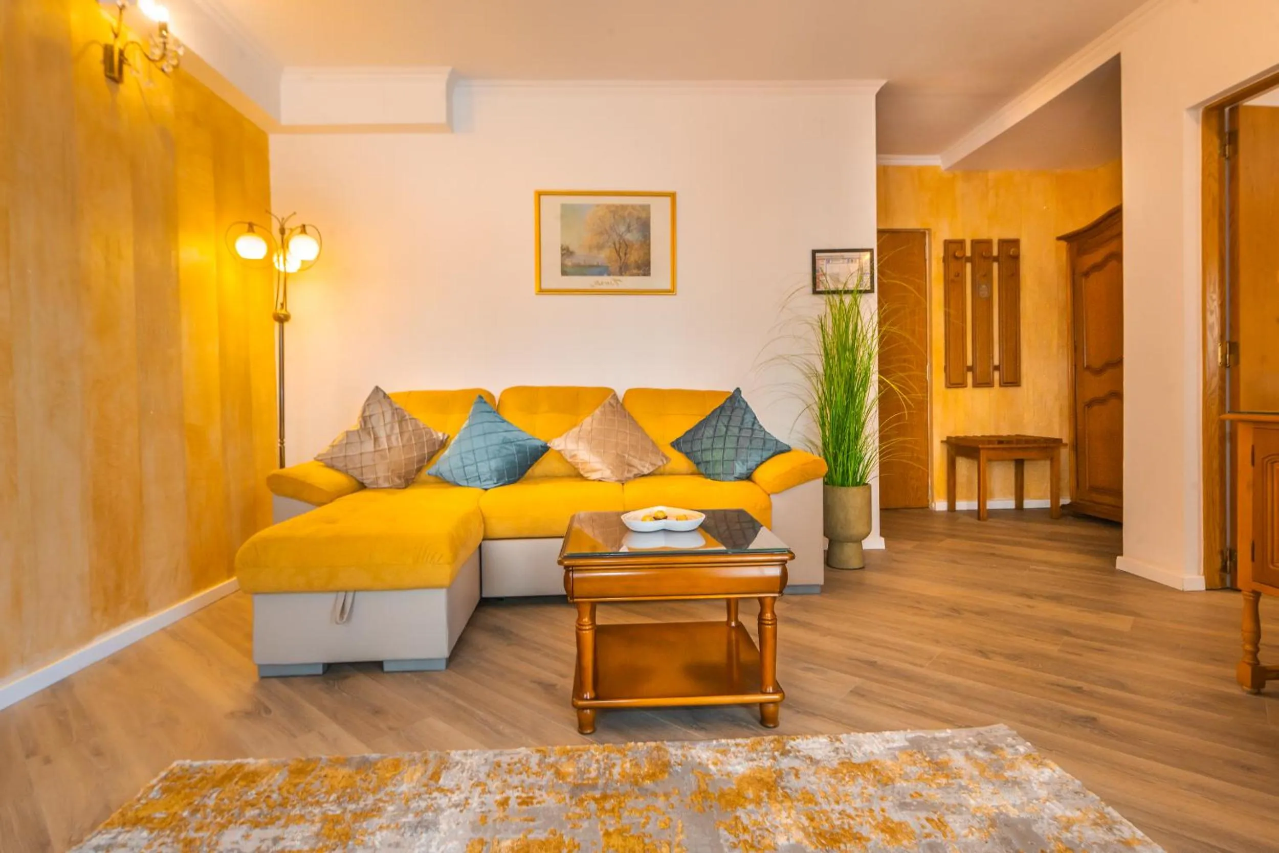 Living room, Bed in Hotel Korona