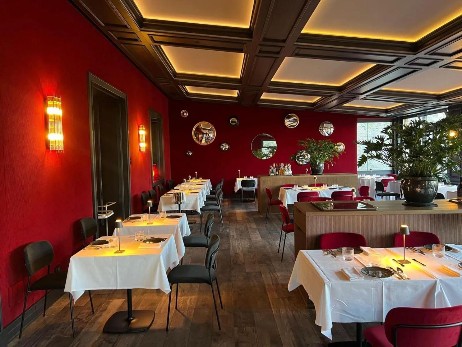 Restaurant/places to eat in Le Funi Hotel