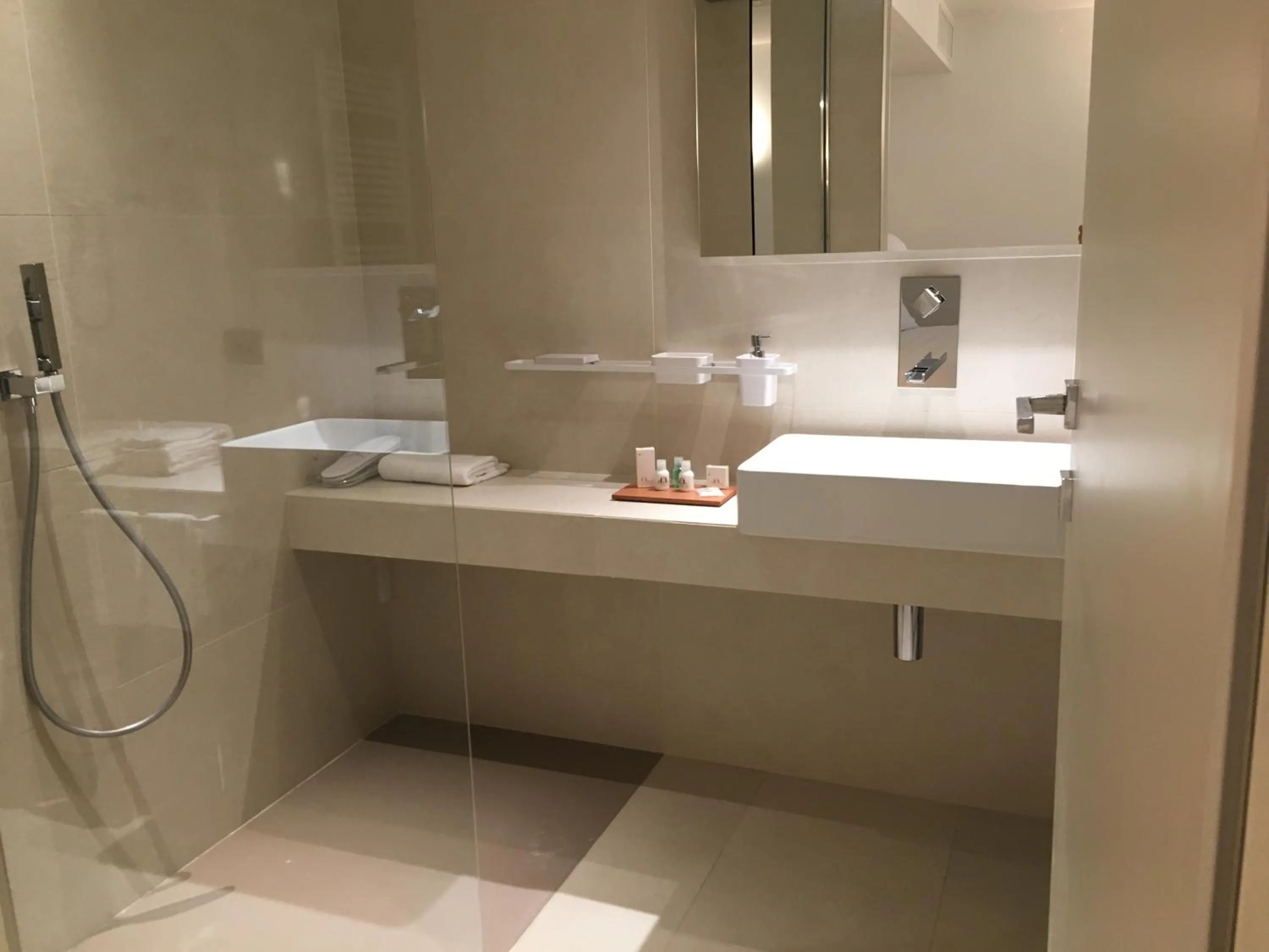 Shower in Le Funi Hotel