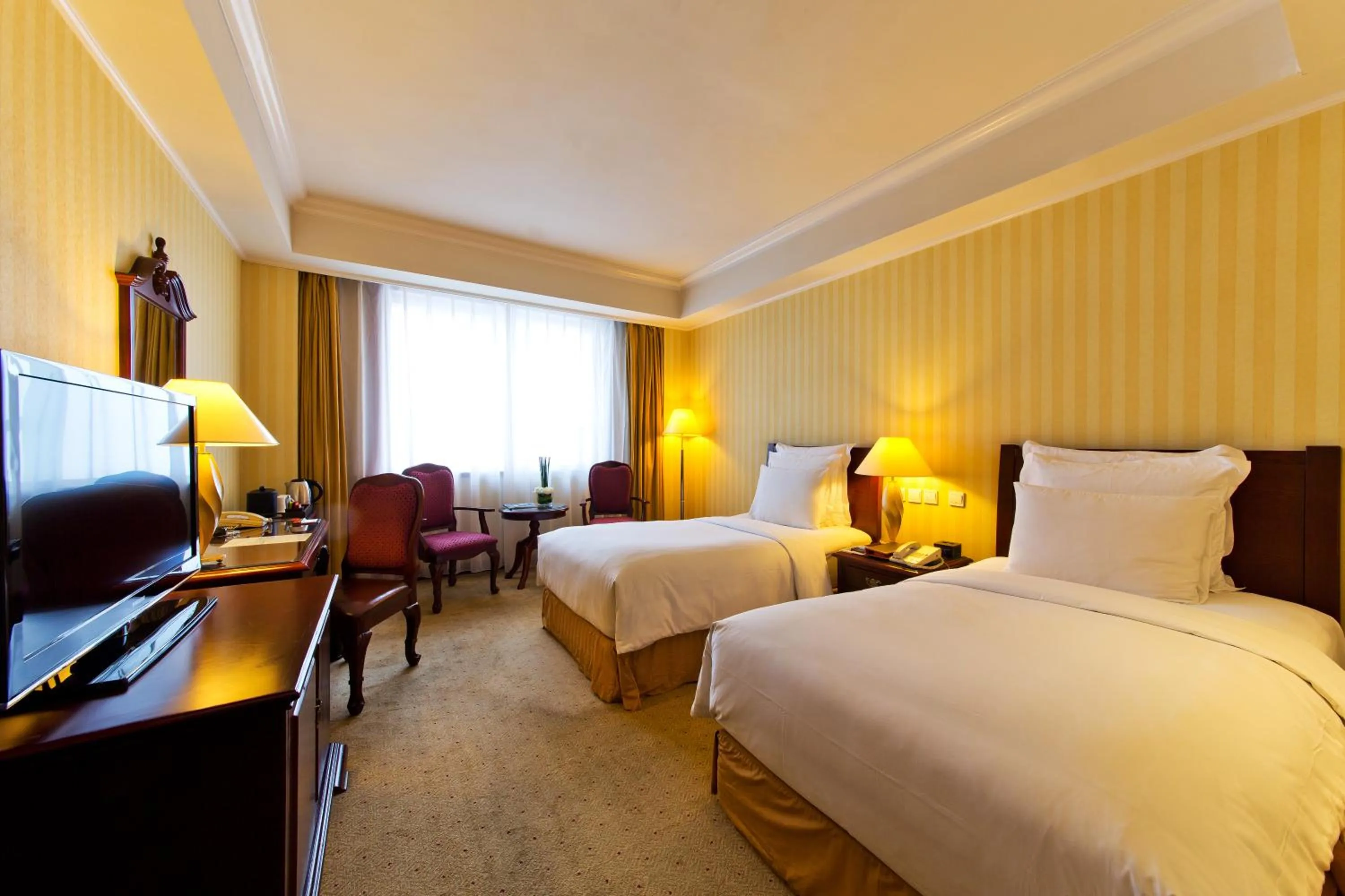 Photo of the whole room, Bed in Clarion Hotel Tianjin