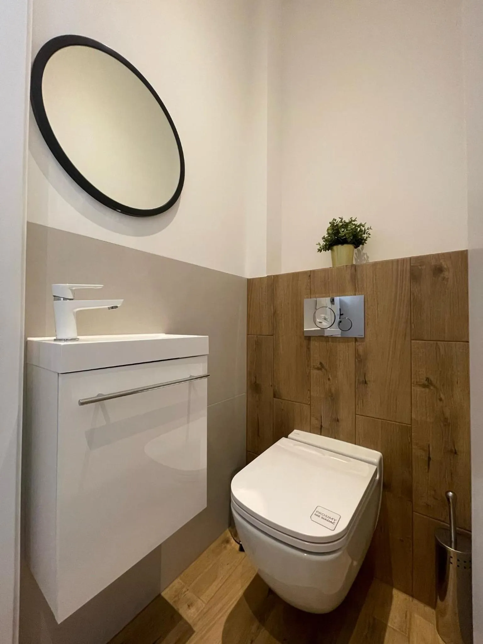 Toilet in Leo Apartments Old Town