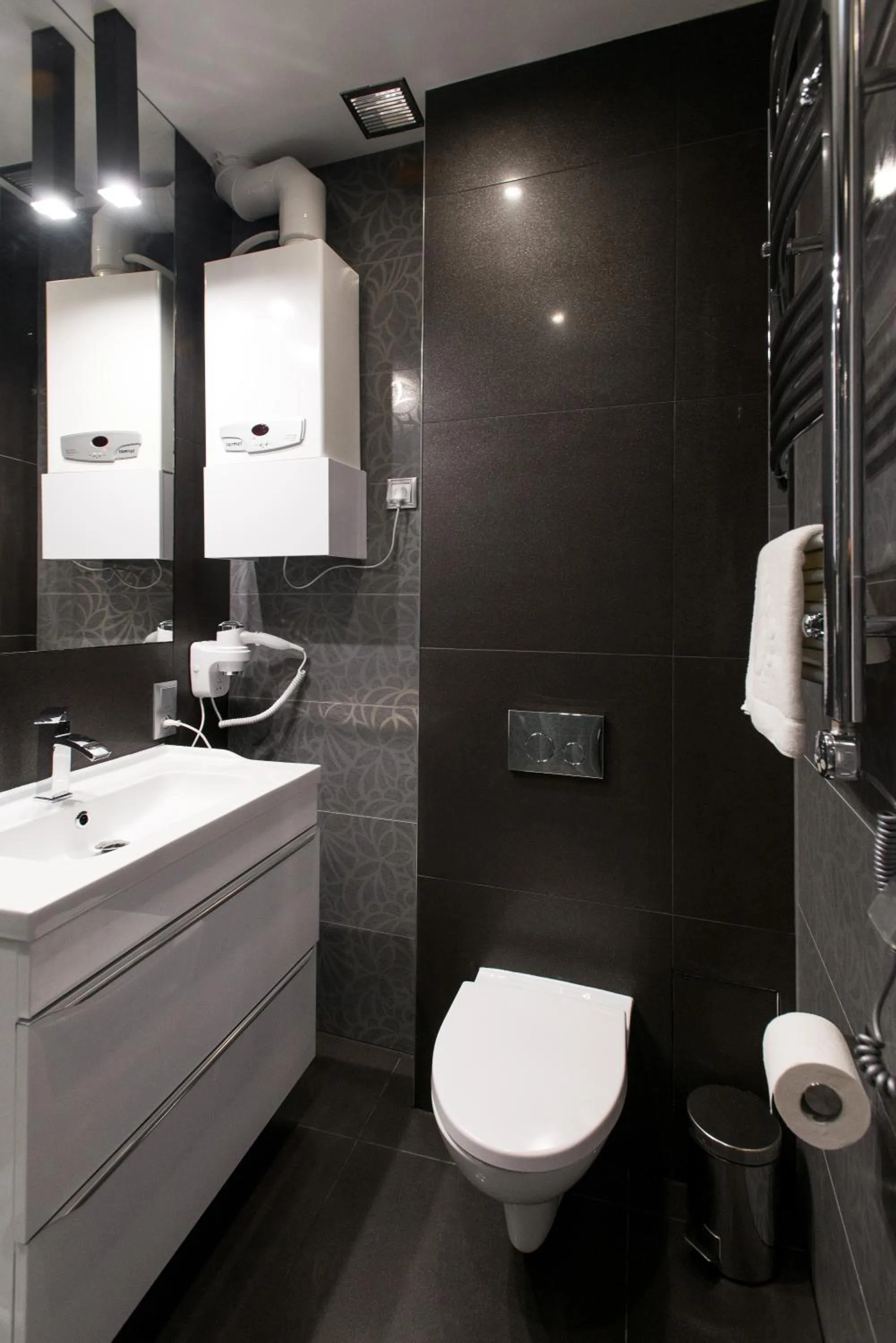 Toilet in Leo Apartments Old Town