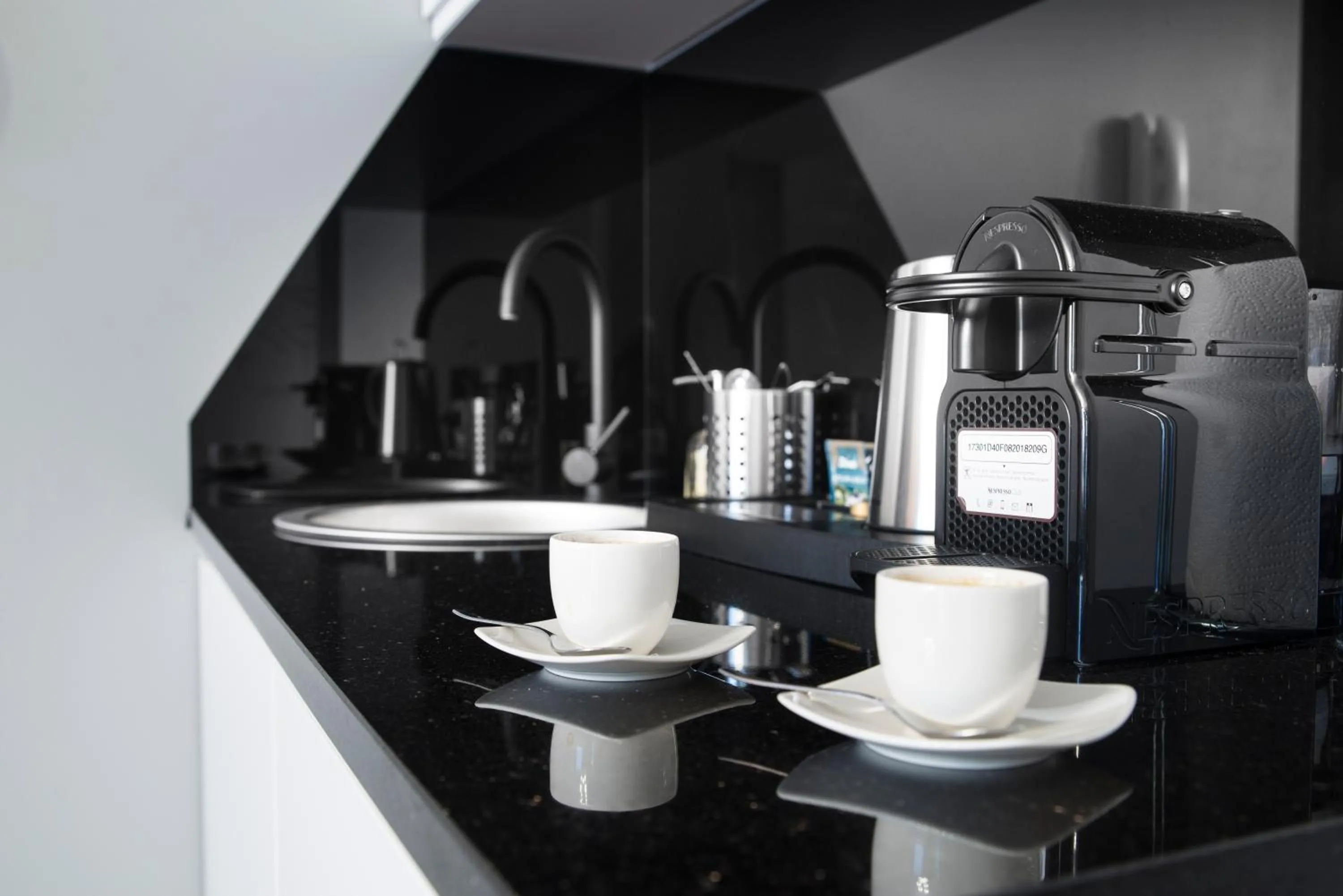 Coffee/tea facilities in Leo Apartments Old Town