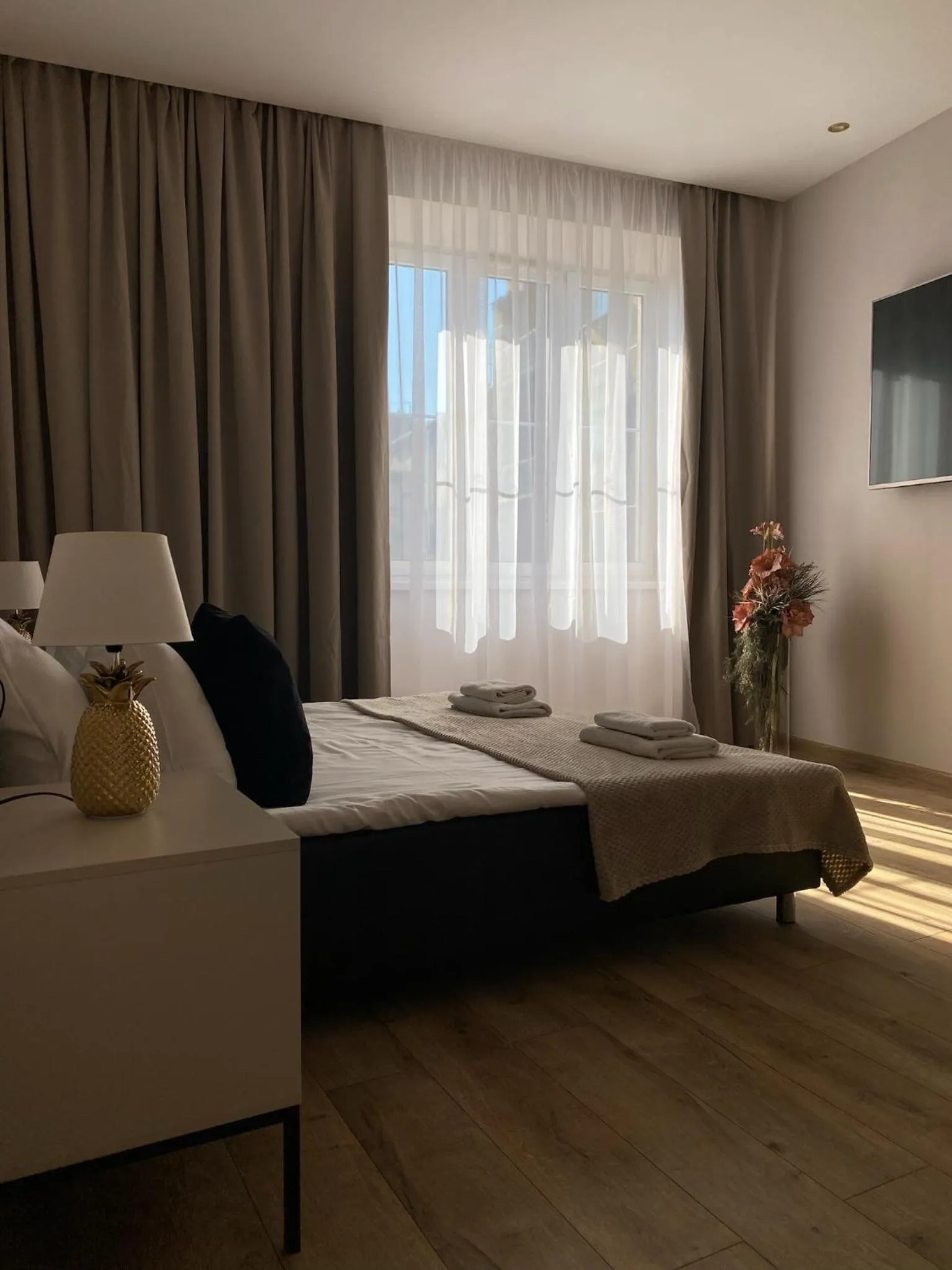 Photo of the whole room in Leo Apartments Old Town