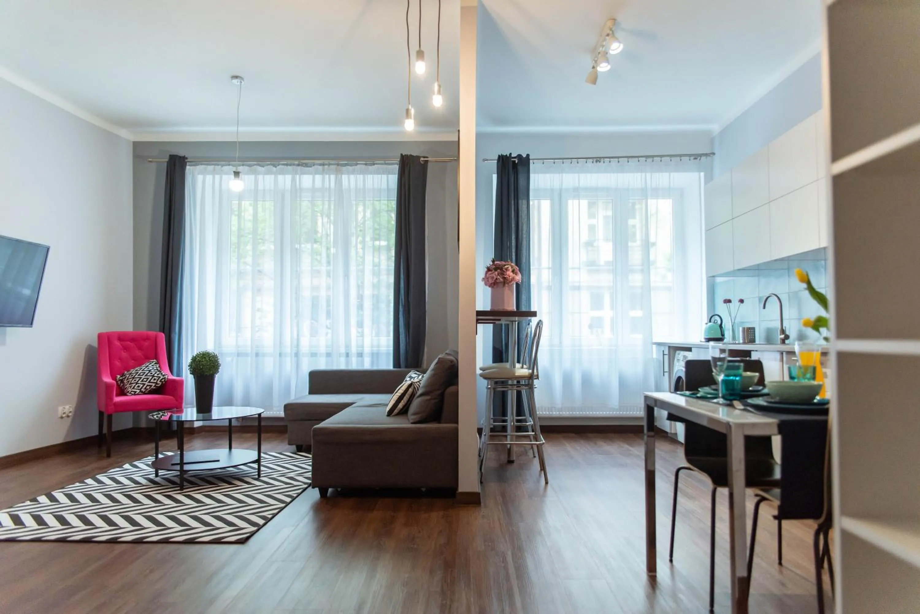 Kitchen or kitchenette in Leo Apartments Old Town