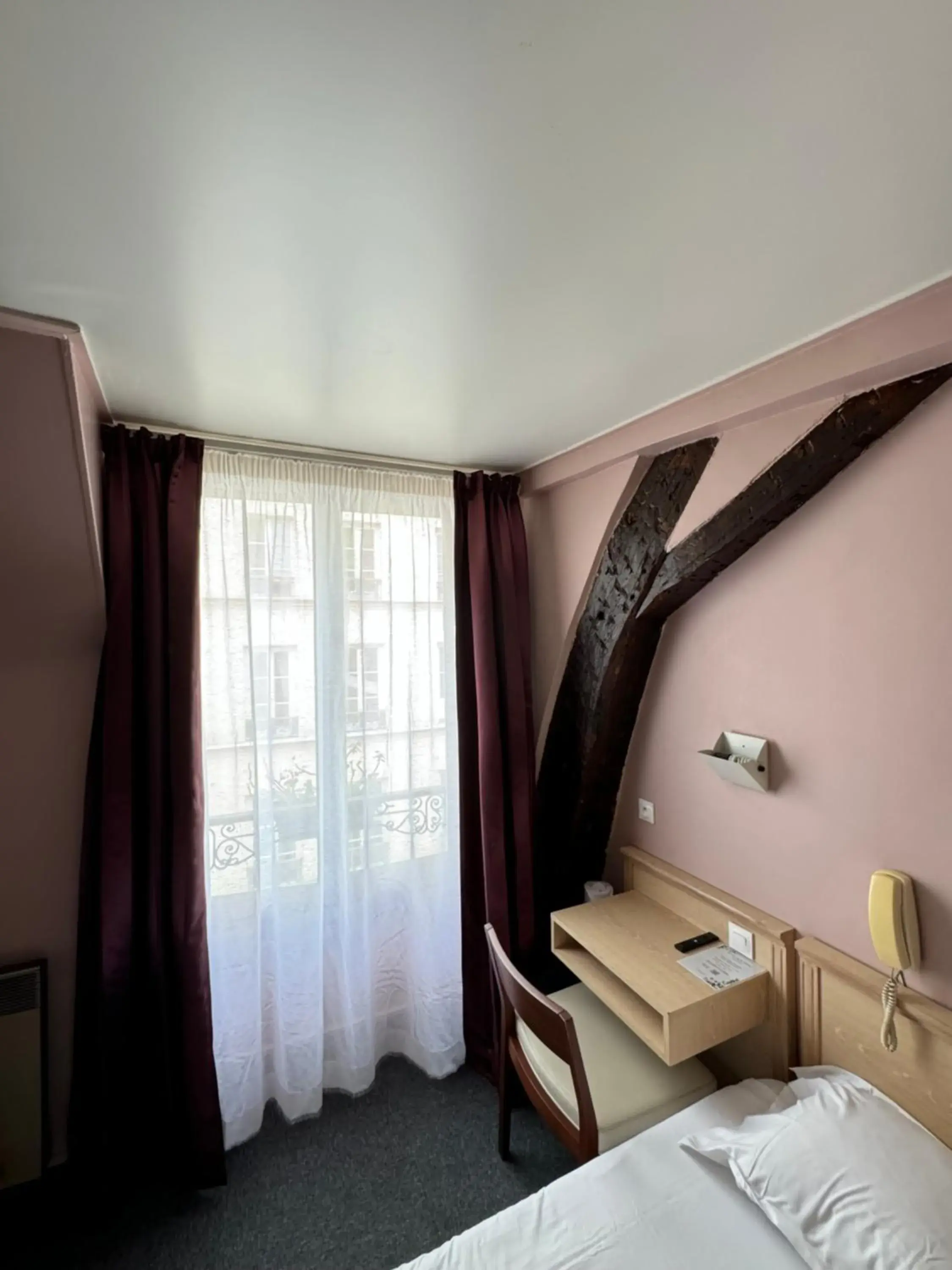 Double Room in Hôtel Flor Rivoli Double Room in Hôtel Flor Rivoli