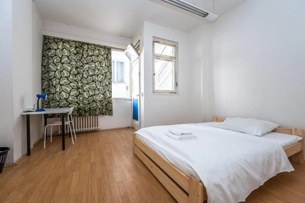 Bed in Apartments Stepanska 36