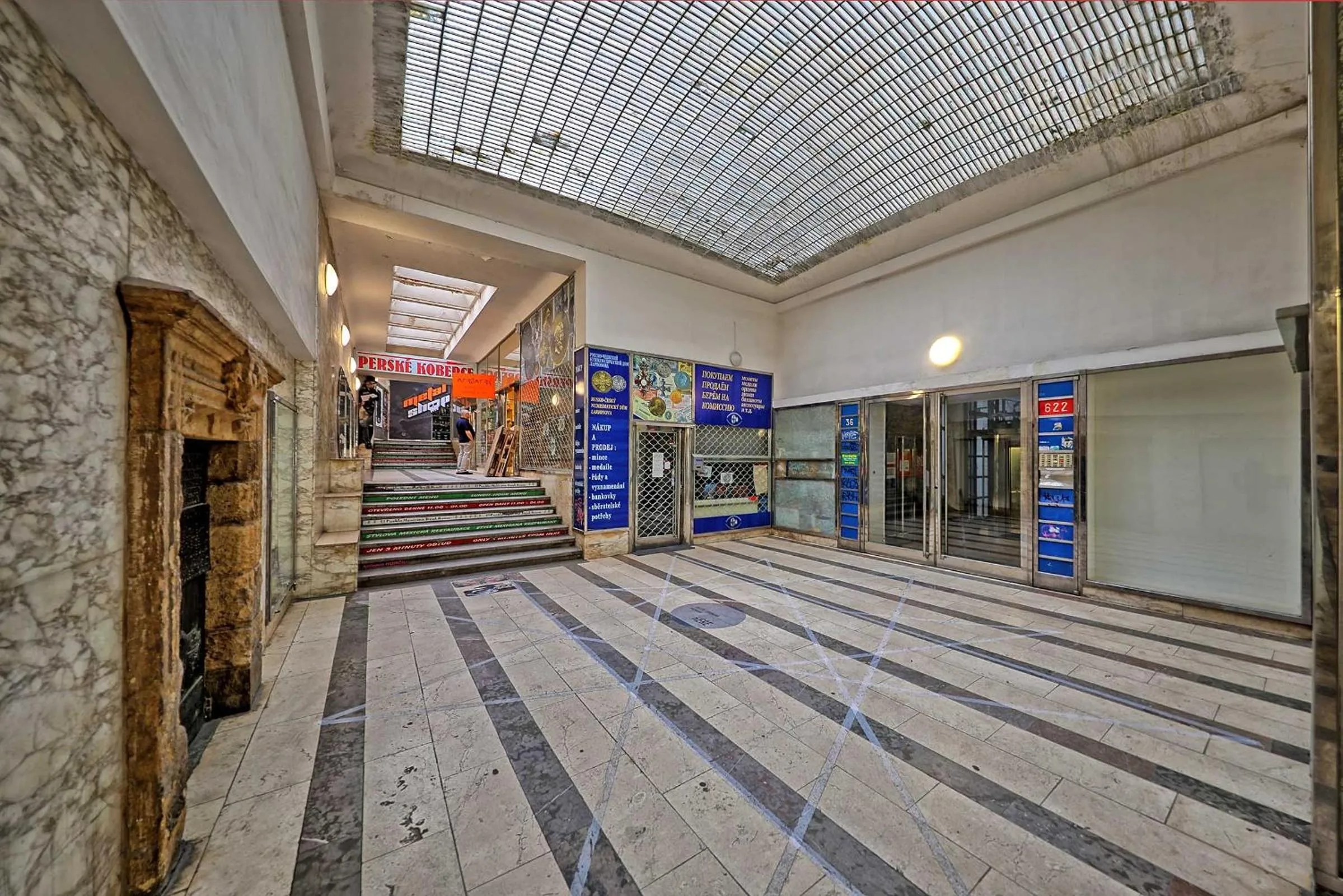 Property building in Apartments Stepanska 36