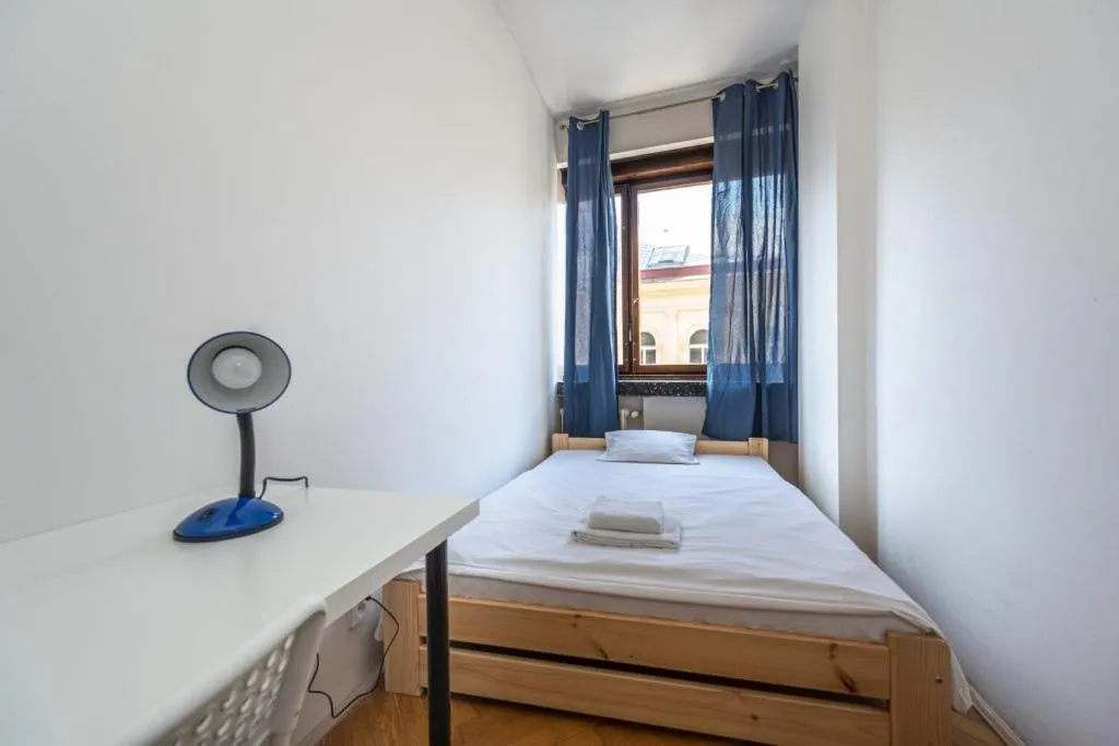 Bed in Apartments Stepanska 36