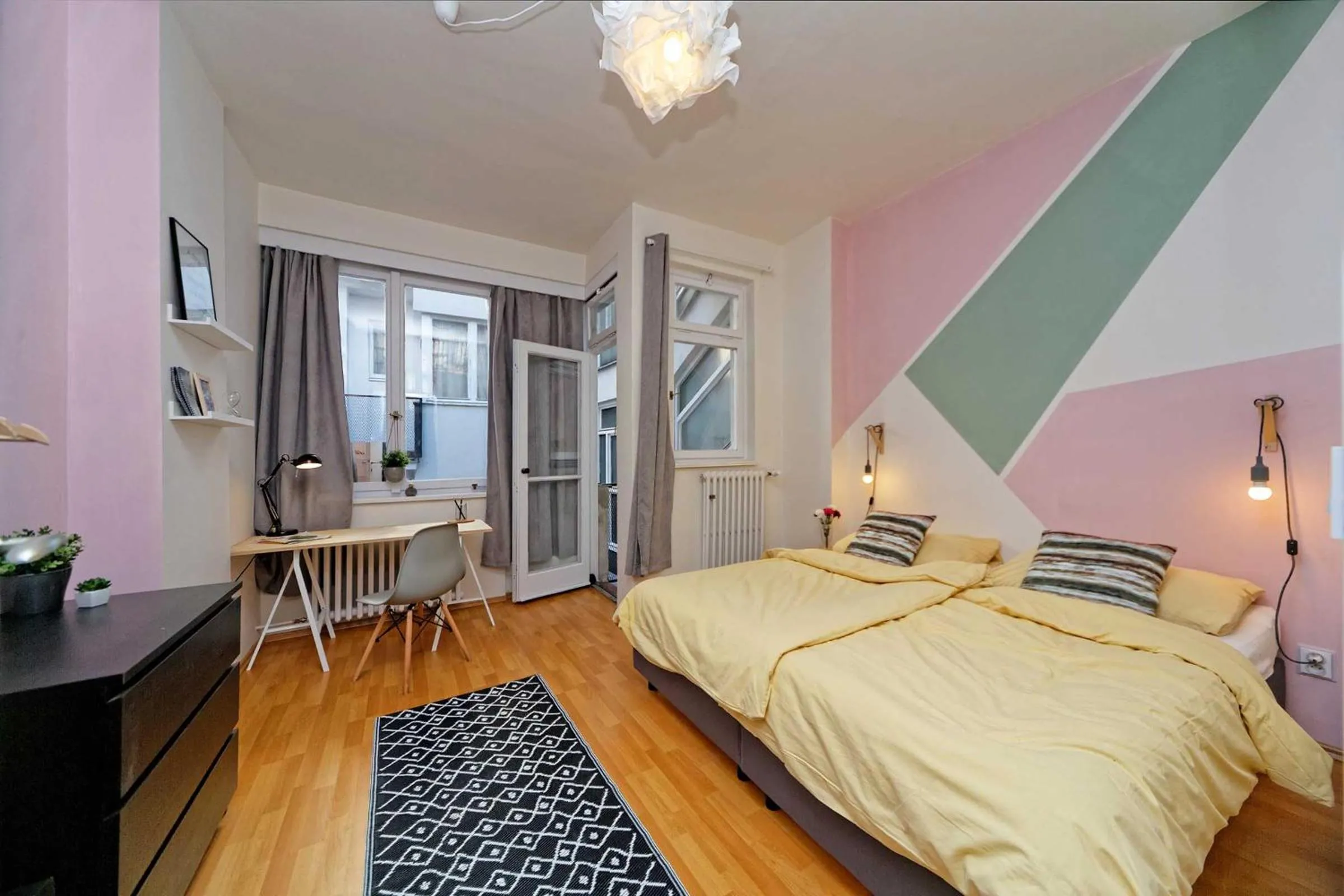 Bedroom, Bed in Apartments Stepanska 36