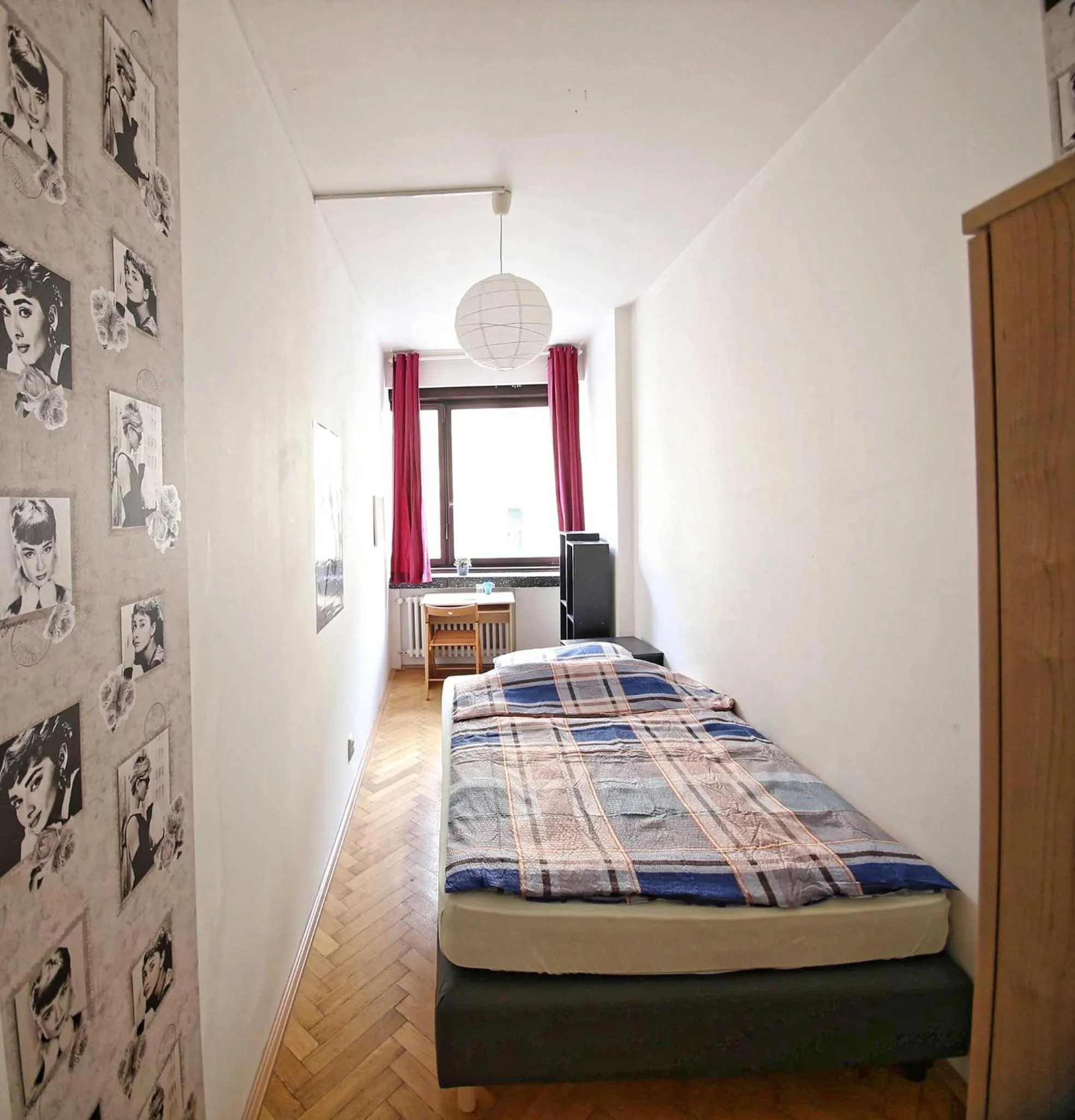 Bedroom, Bed in Apartments Stepanska 36