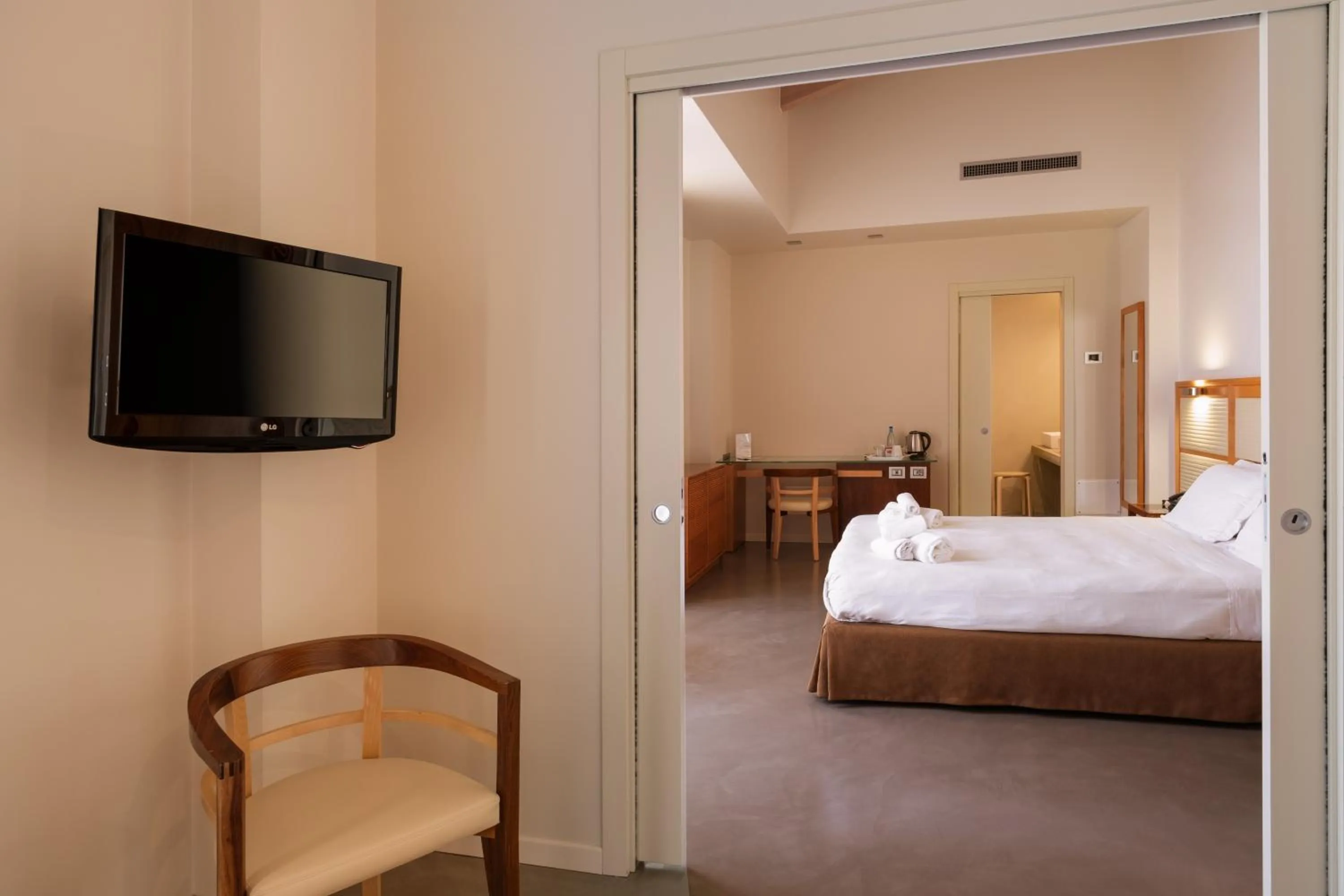 Photo of the whole room, Bed in The Ziba Hotel & Spa