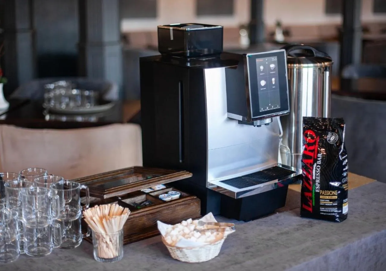 Food and drinks in Bakkara Hotel