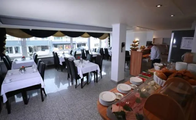 Restaurant/places to eat in Hotel Savoy Bonn