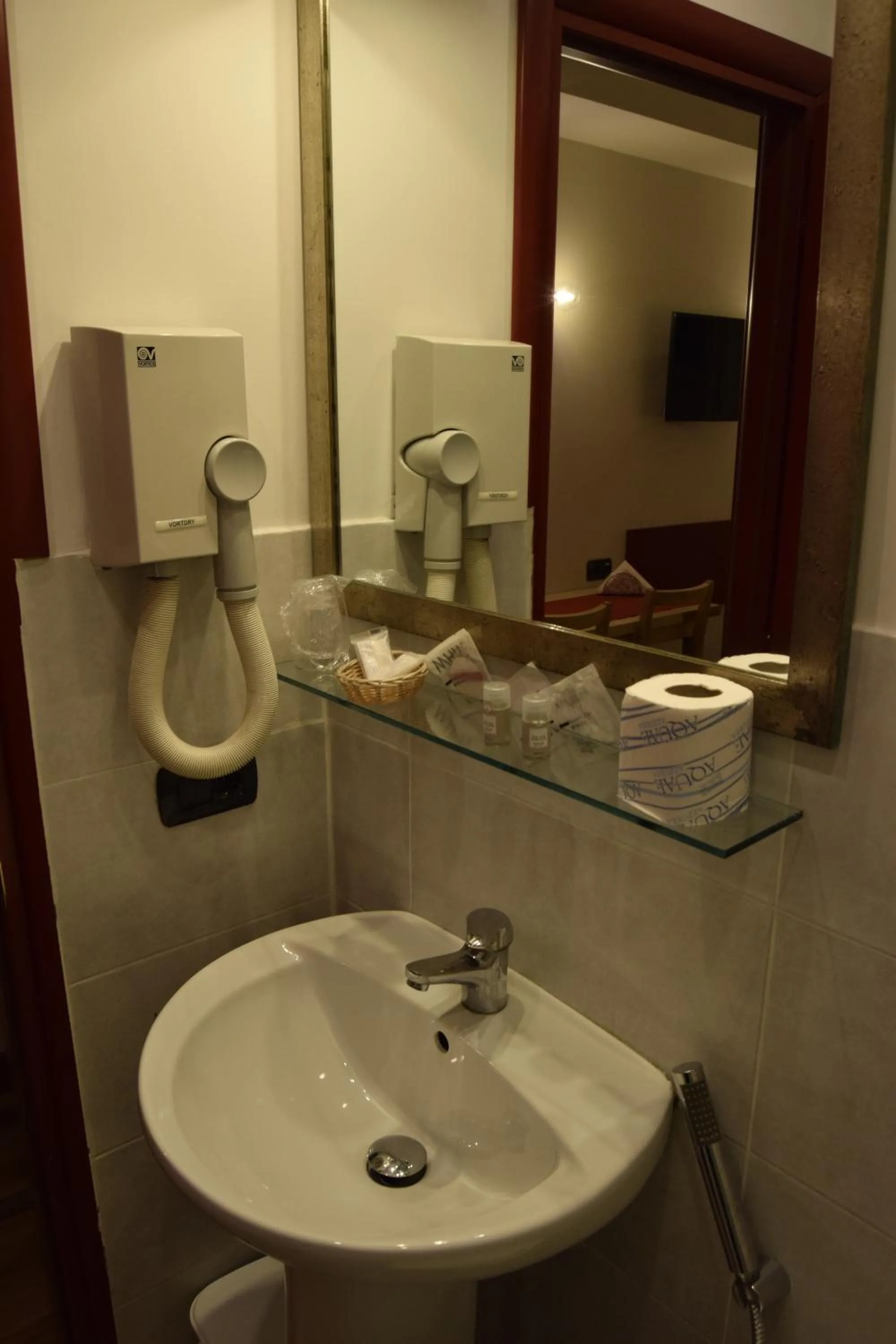 Bathroom in Holiday a San Pietro