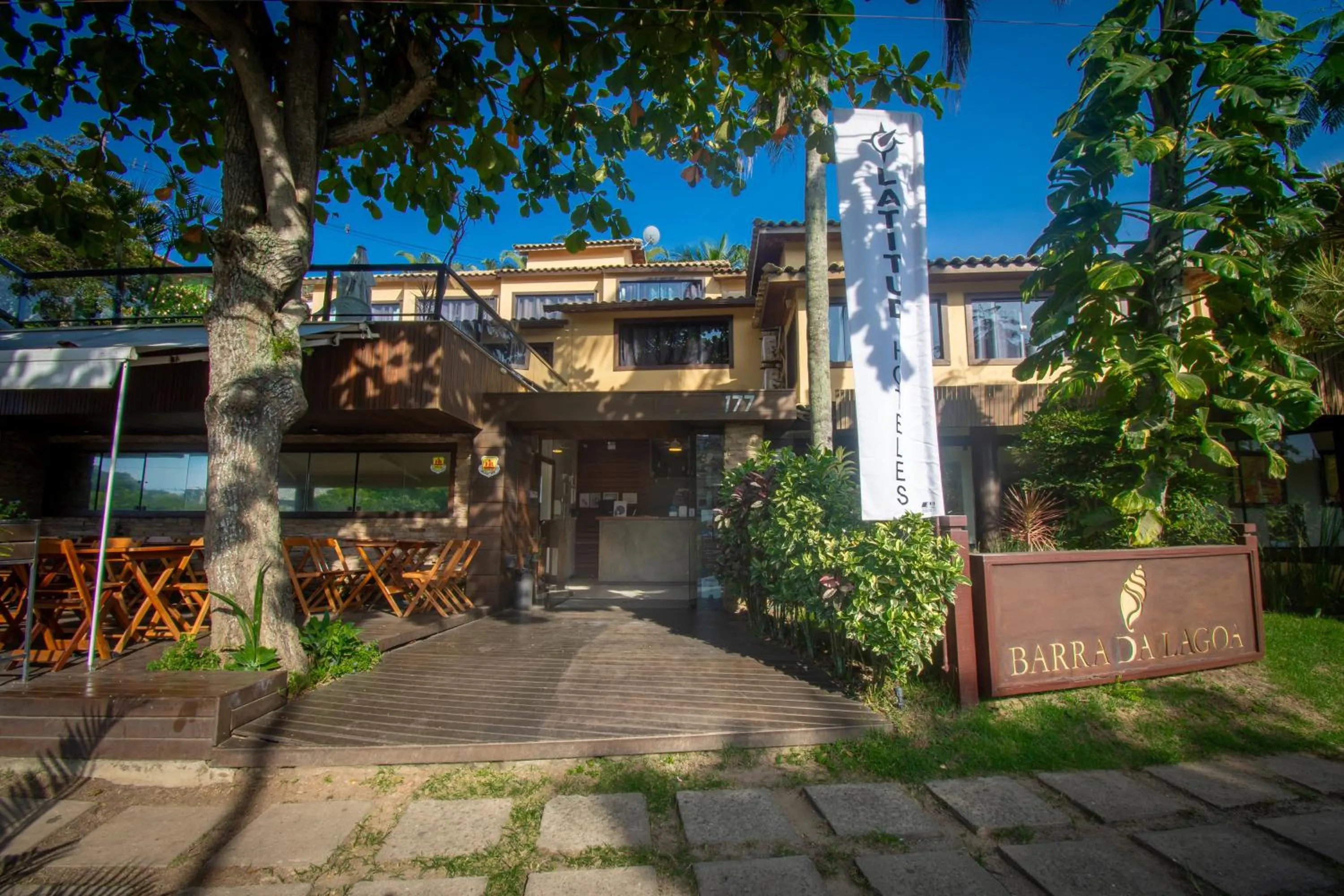 Property building in Hotel Barra da Lagoa by Latitud Hoteles