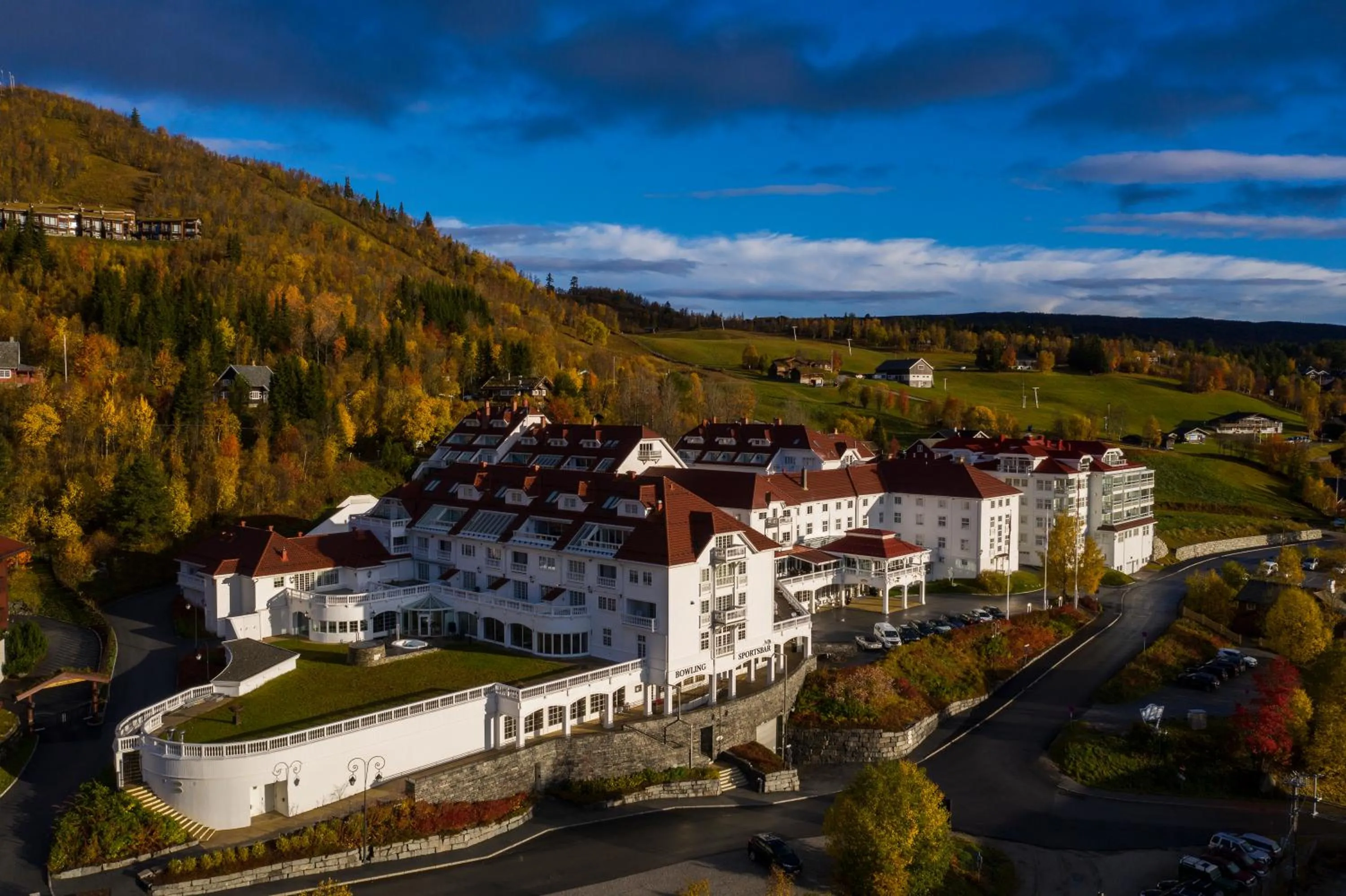 Facade/entrance in Dr. Holms Hotel