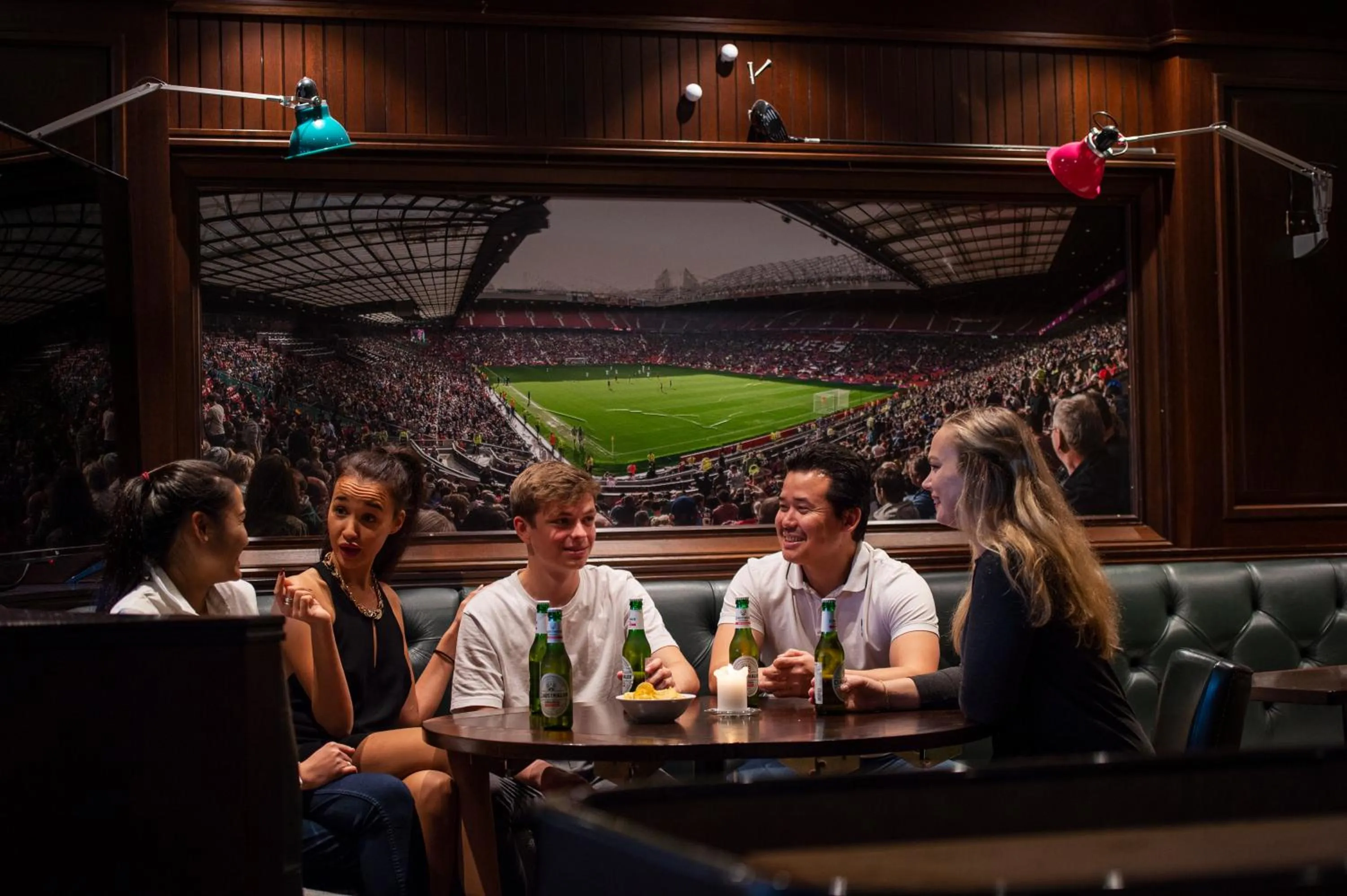 Restaurant/places to eat in Dr. Holms Hotel