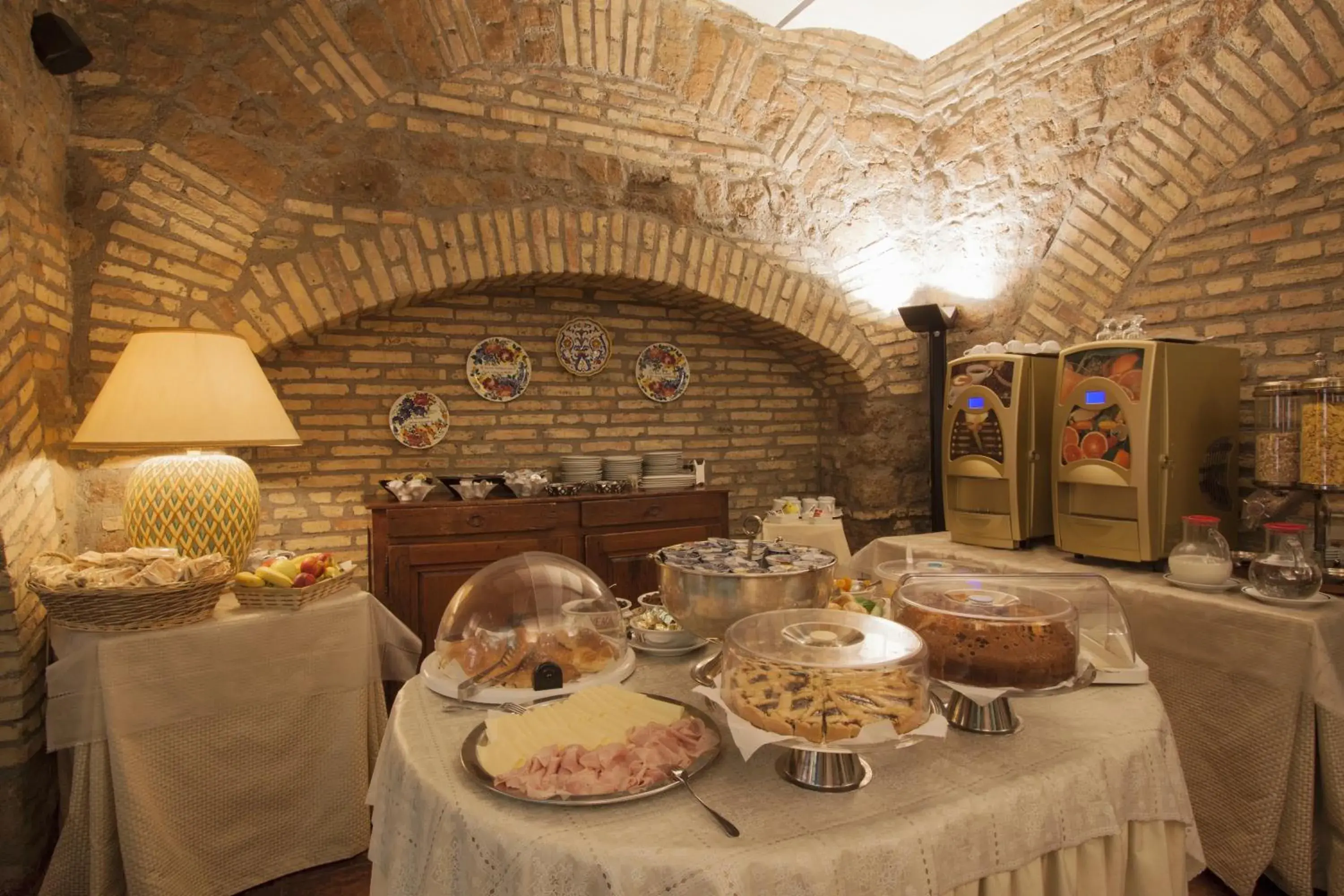 Restaurant/places to eat in Hotel Laurentia Restaurant/places to eat in Hotel Laurentia