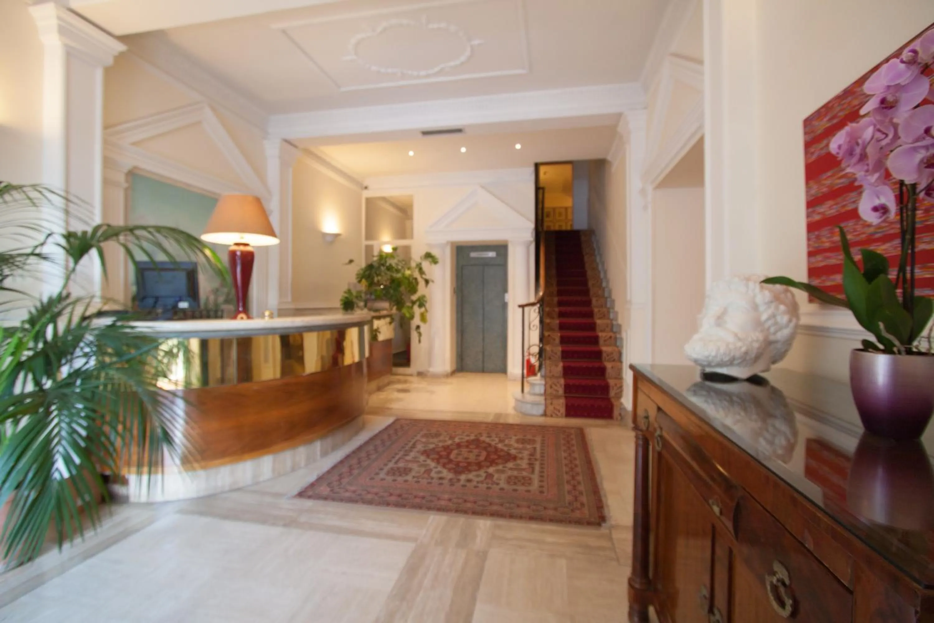 Lobby or reception in Hotel Laurentia