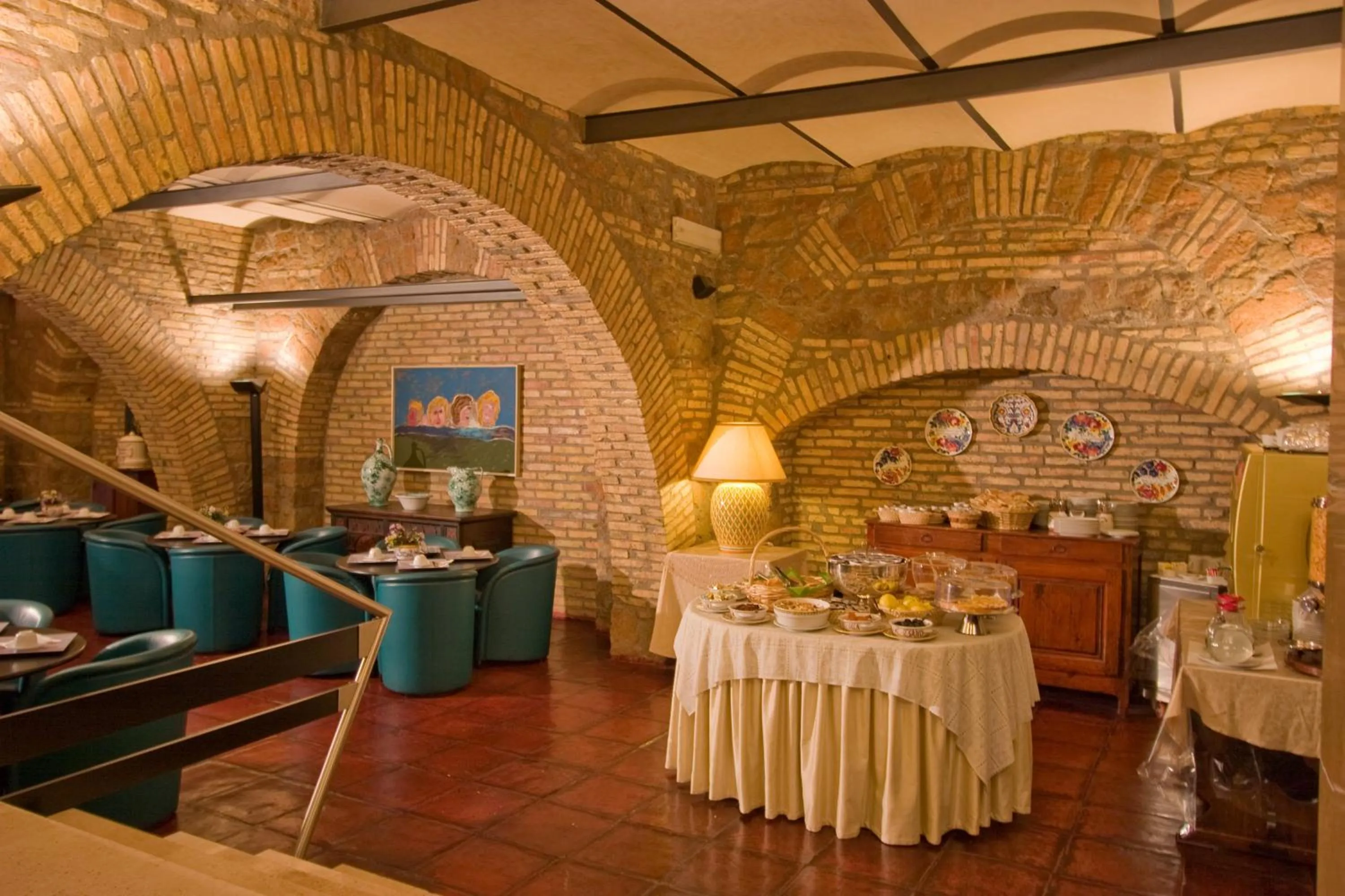 Restaurant/places to eat in Hotel Laurentia