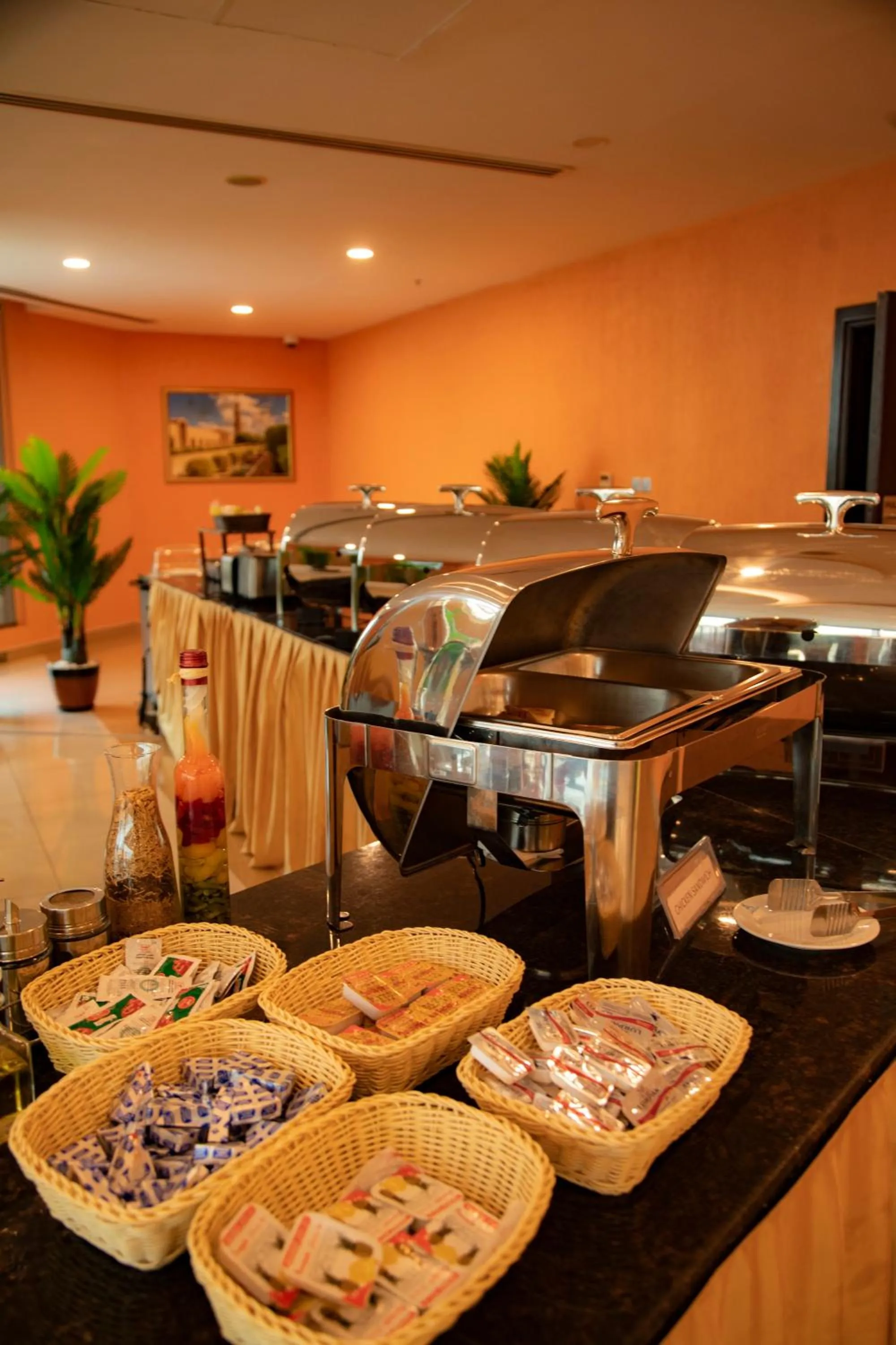 Restaurant/places to eat in Amarah Hotel