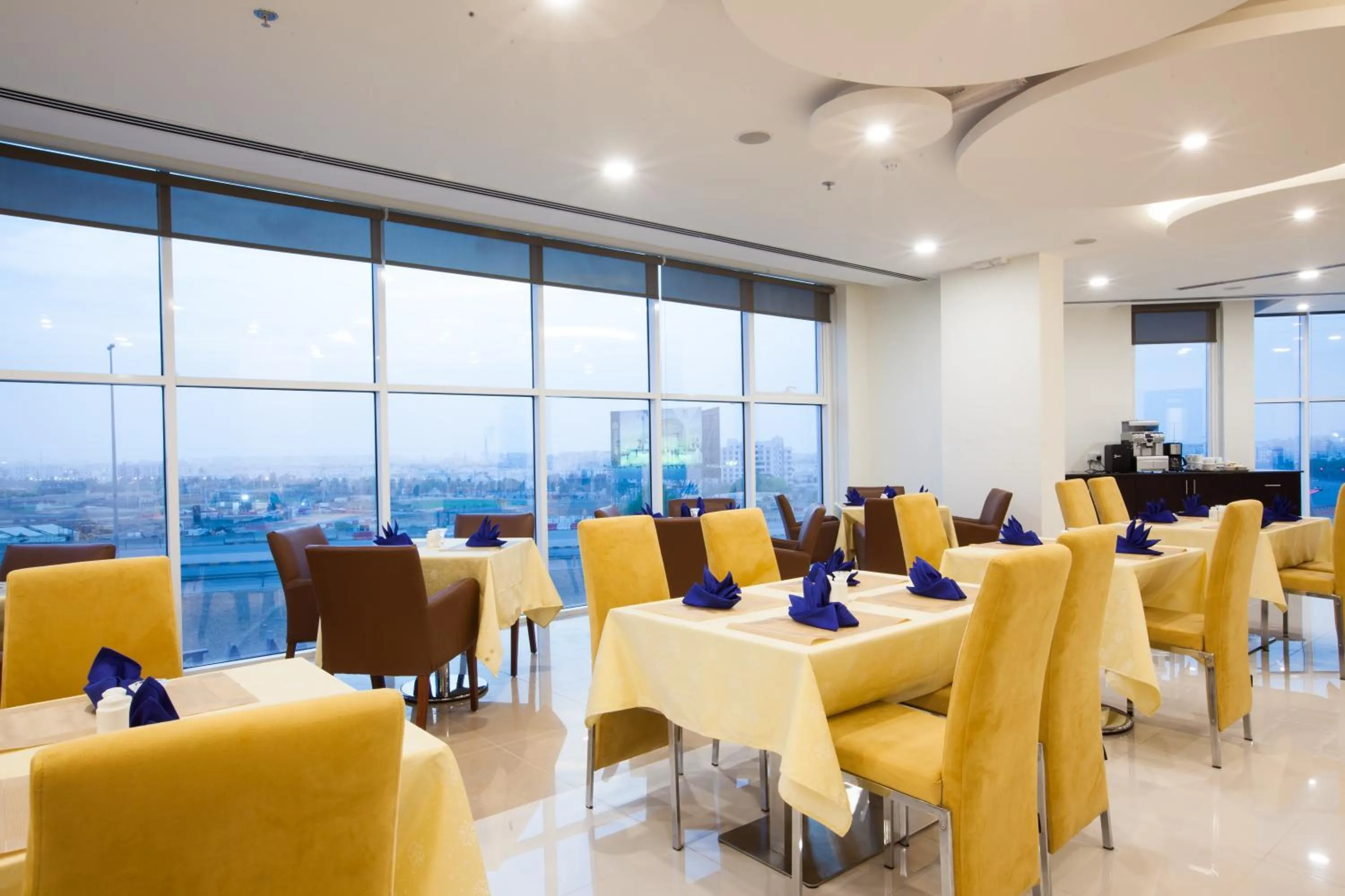 Restaurant/places to eat in Amarah Hotel