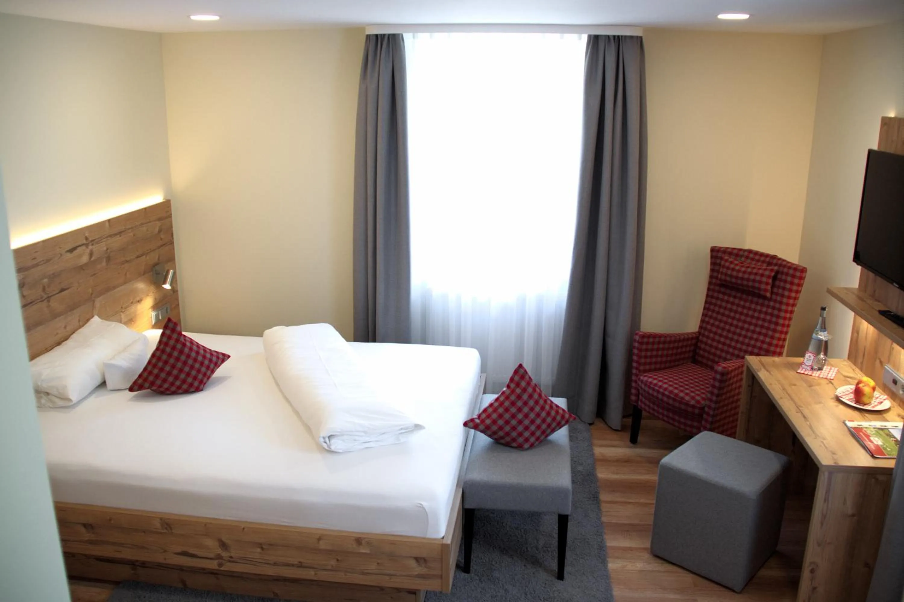 Photo of the whole room, Bed in Gasthaus Adler Fohrenbühl