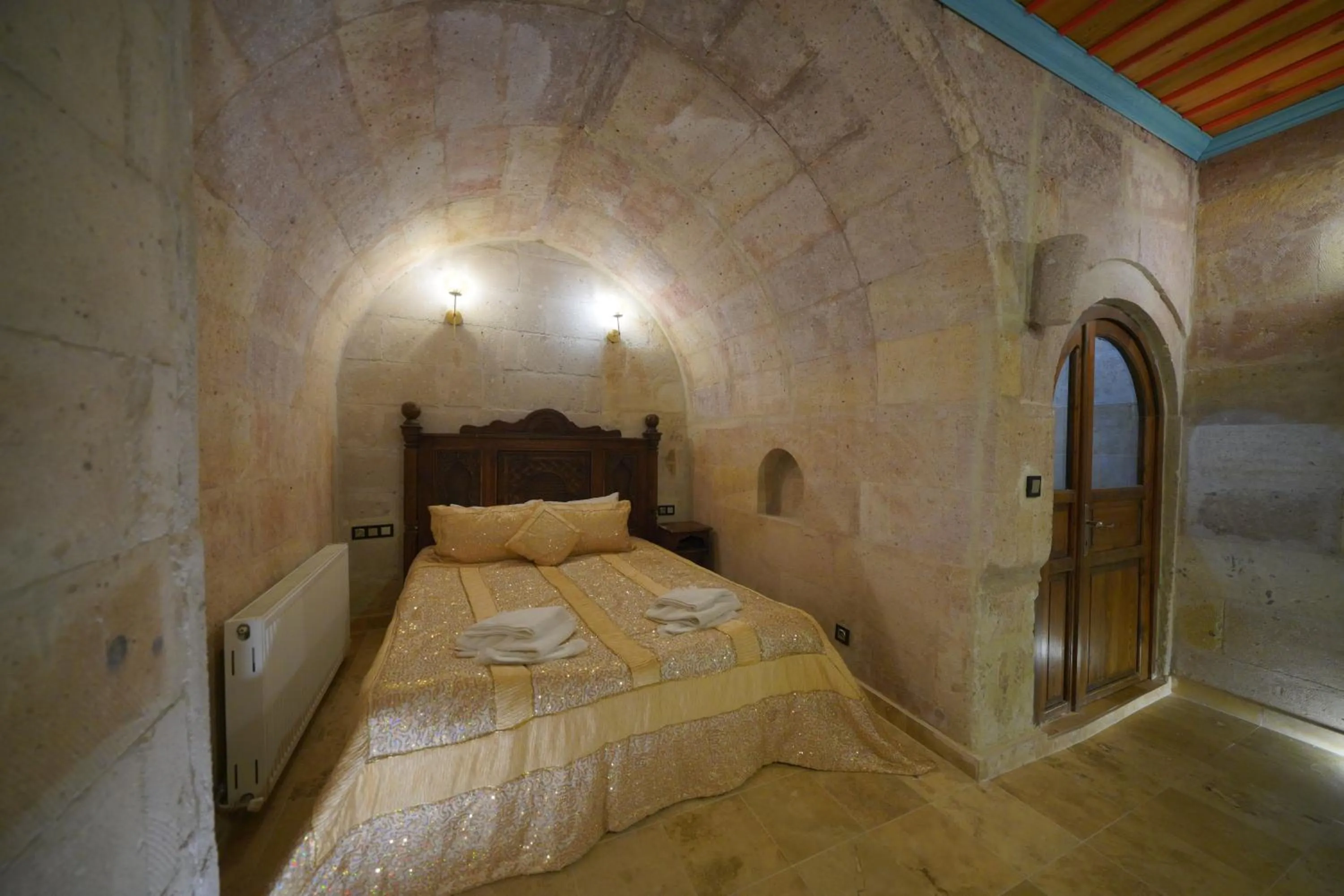 Bed in Travel Inn Cave Hotel