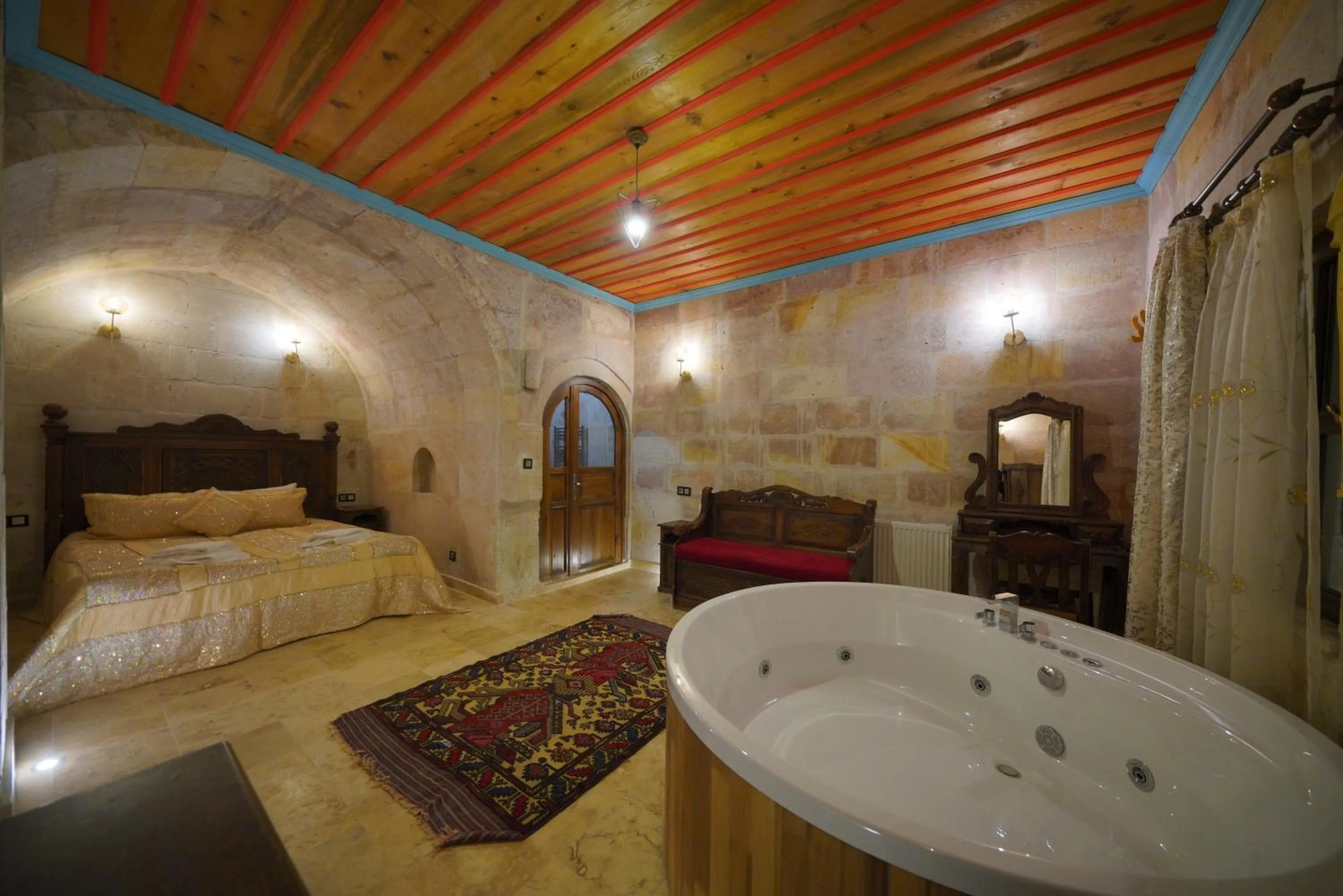 Bed in Travel Inn Cave Hotel