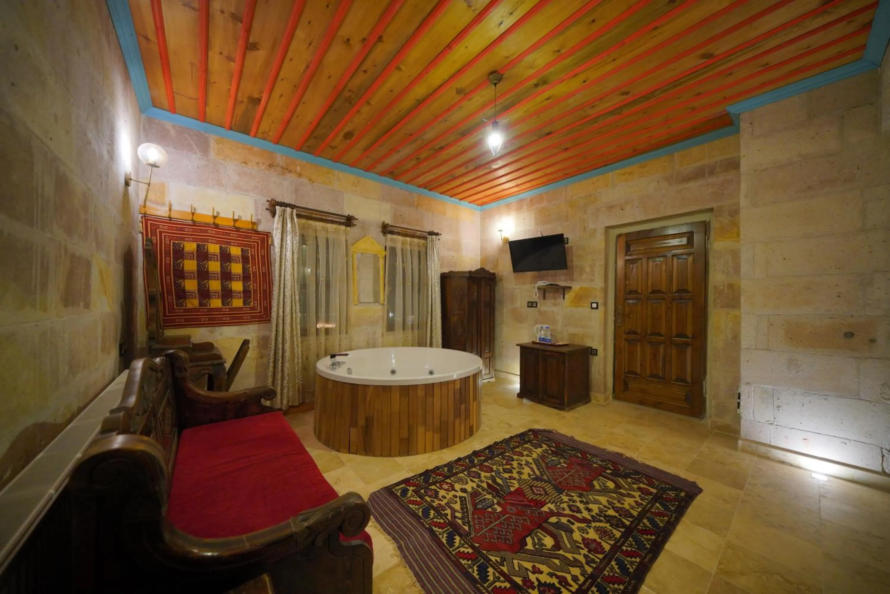 Bathroom in Travel Inn Cave Hotel