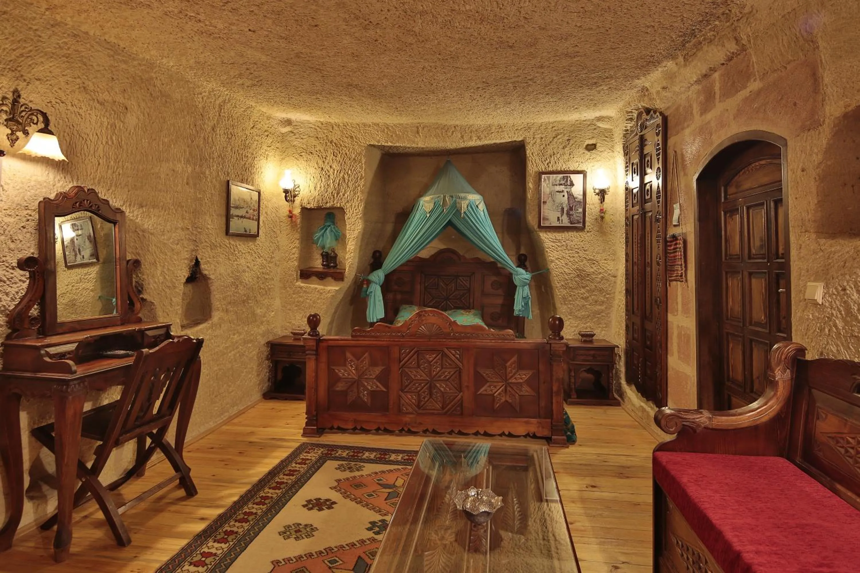 Bedroom, Bed in Travel Inn Cave Hotel