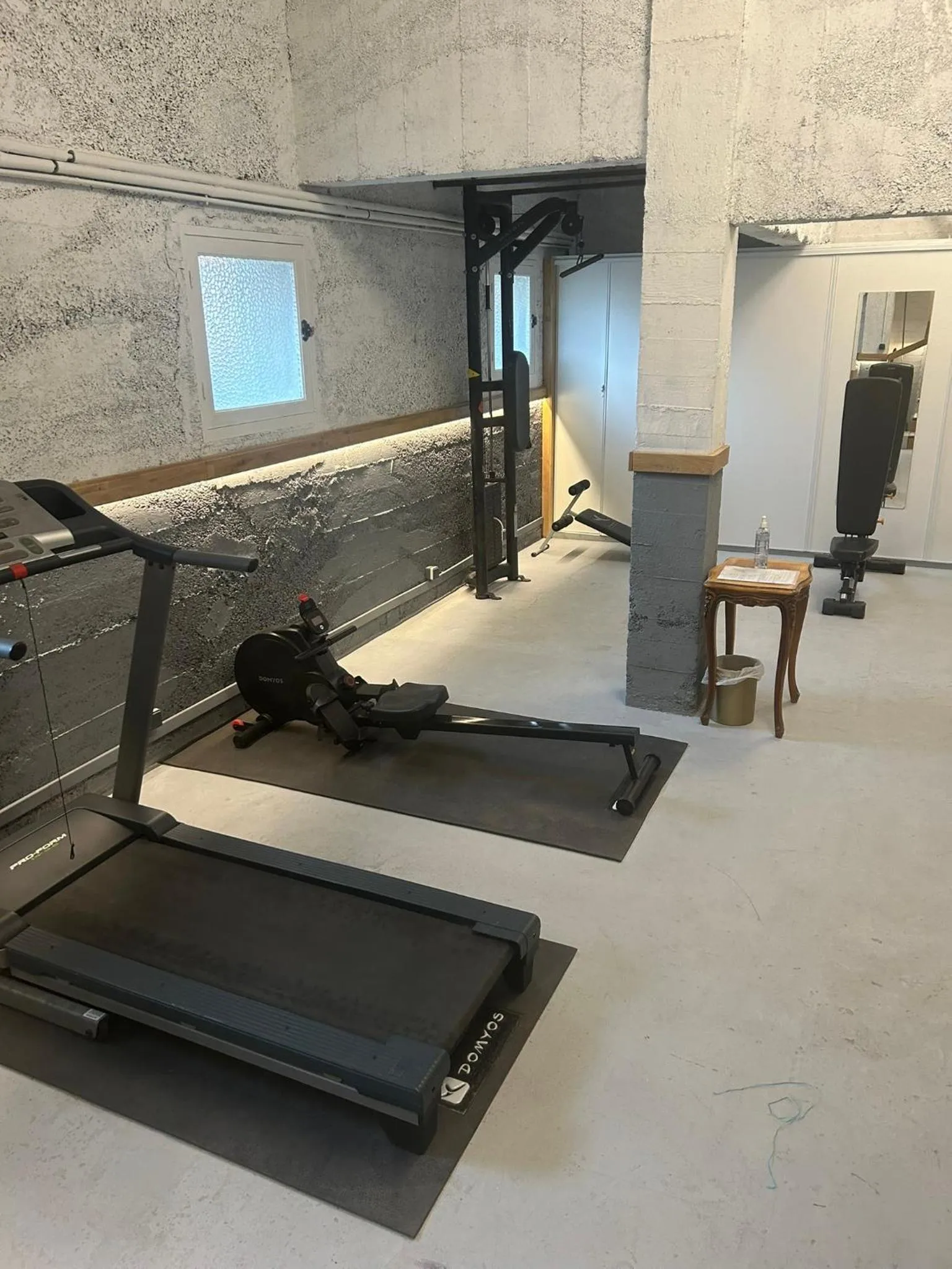 Bed in Brit Hotel Privilège Le Royal - Centre Gare