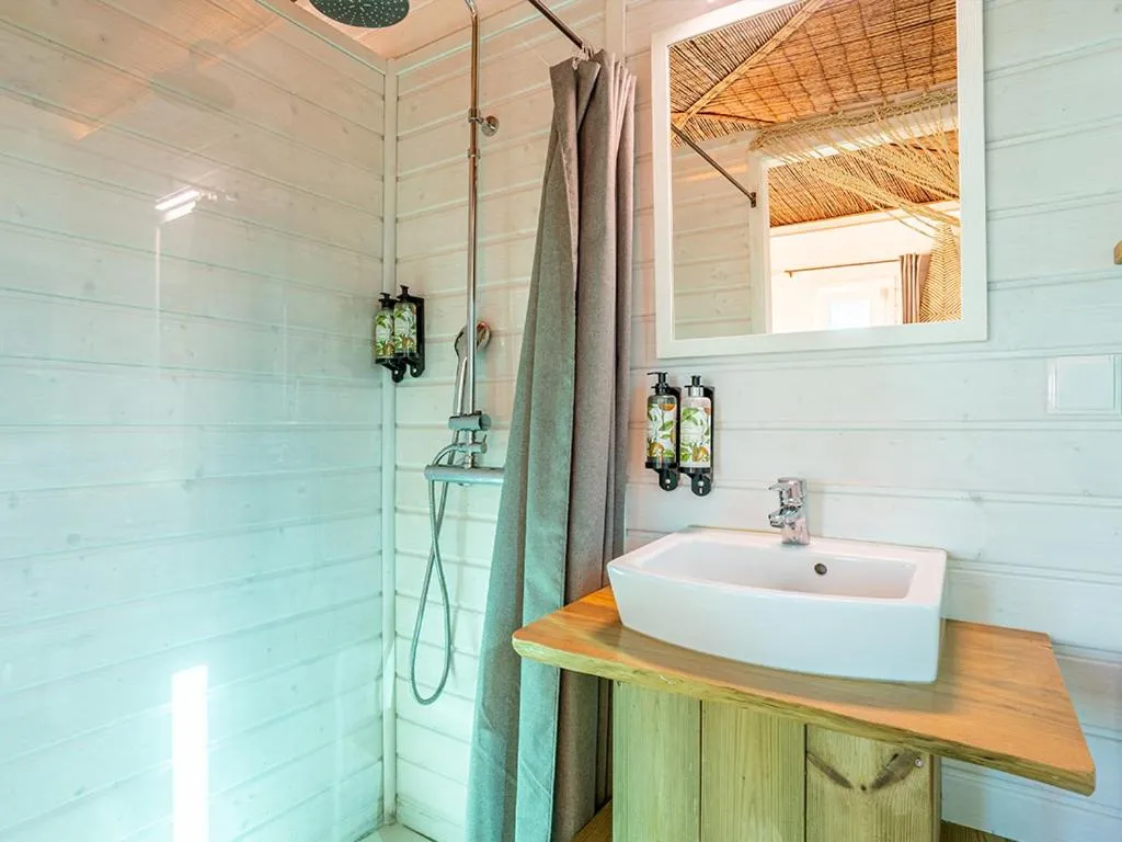 Bathroom in Kochab Comporta