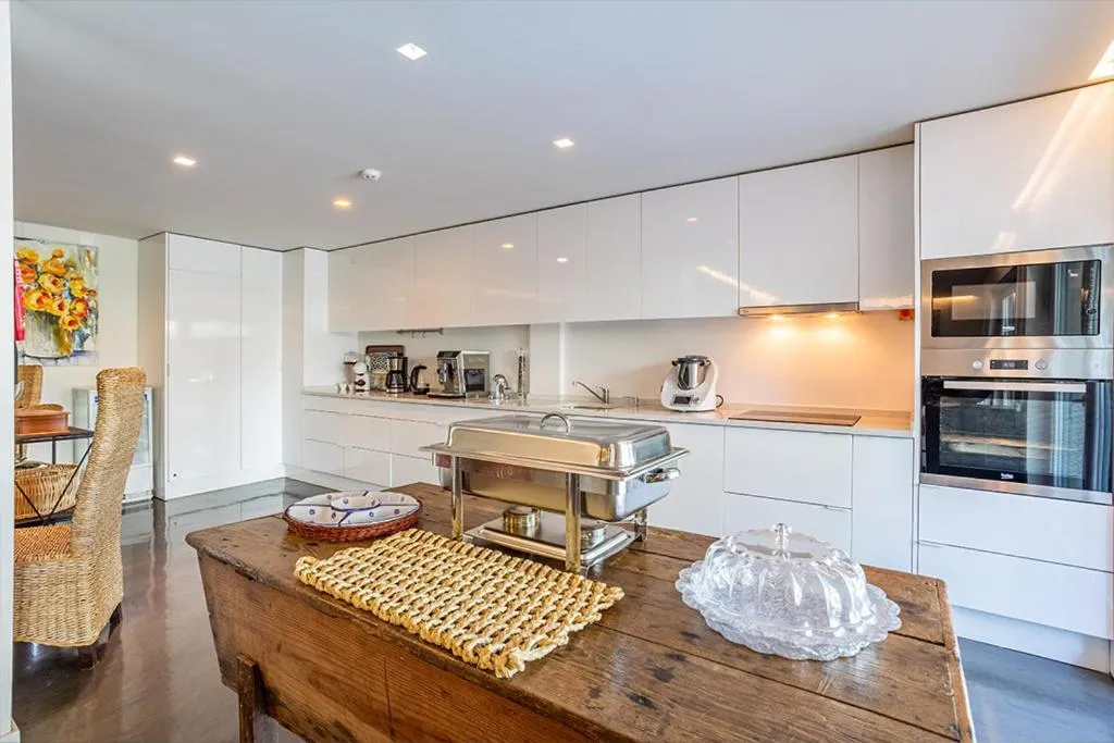 Dining area in Kochab Comporta