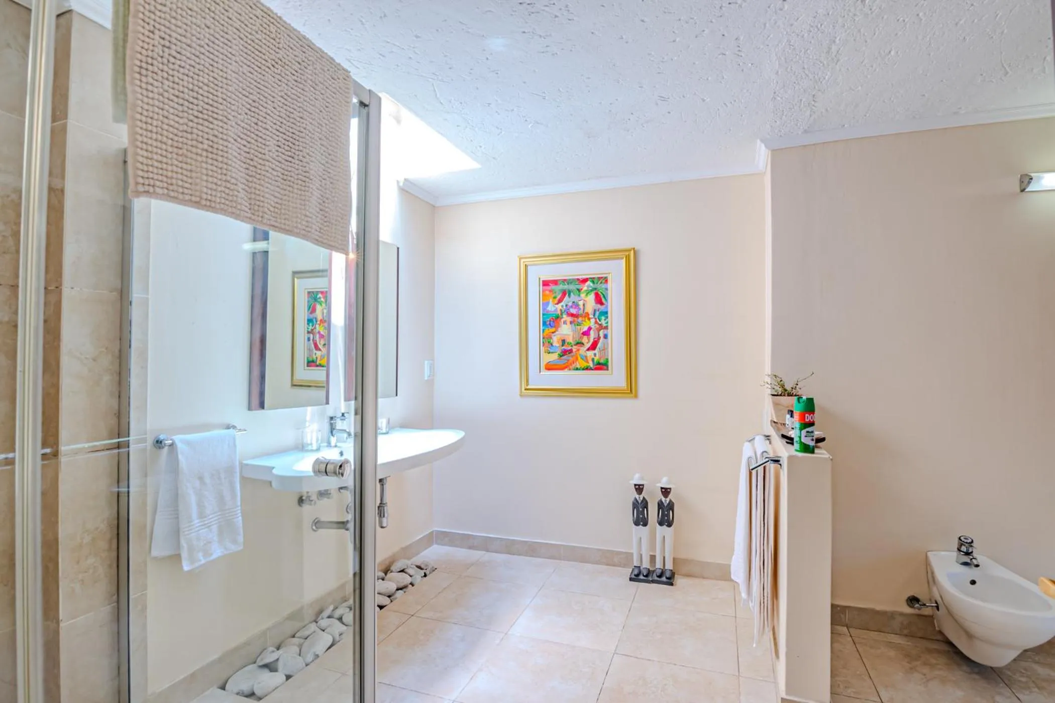 Shower in Lourie Lodge