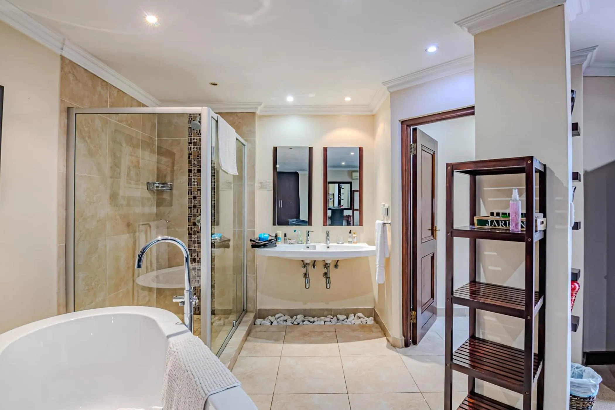 Shower in Lourie Lodge