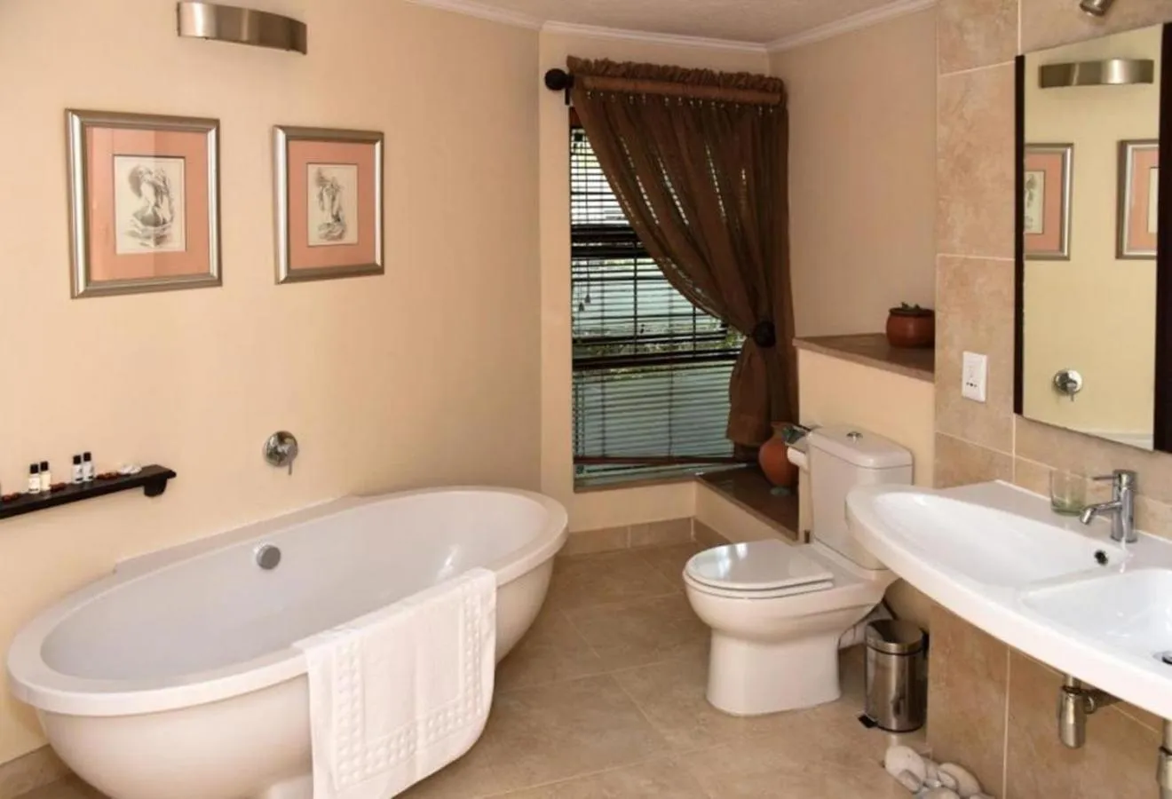 Toilet in Lourie Lodge