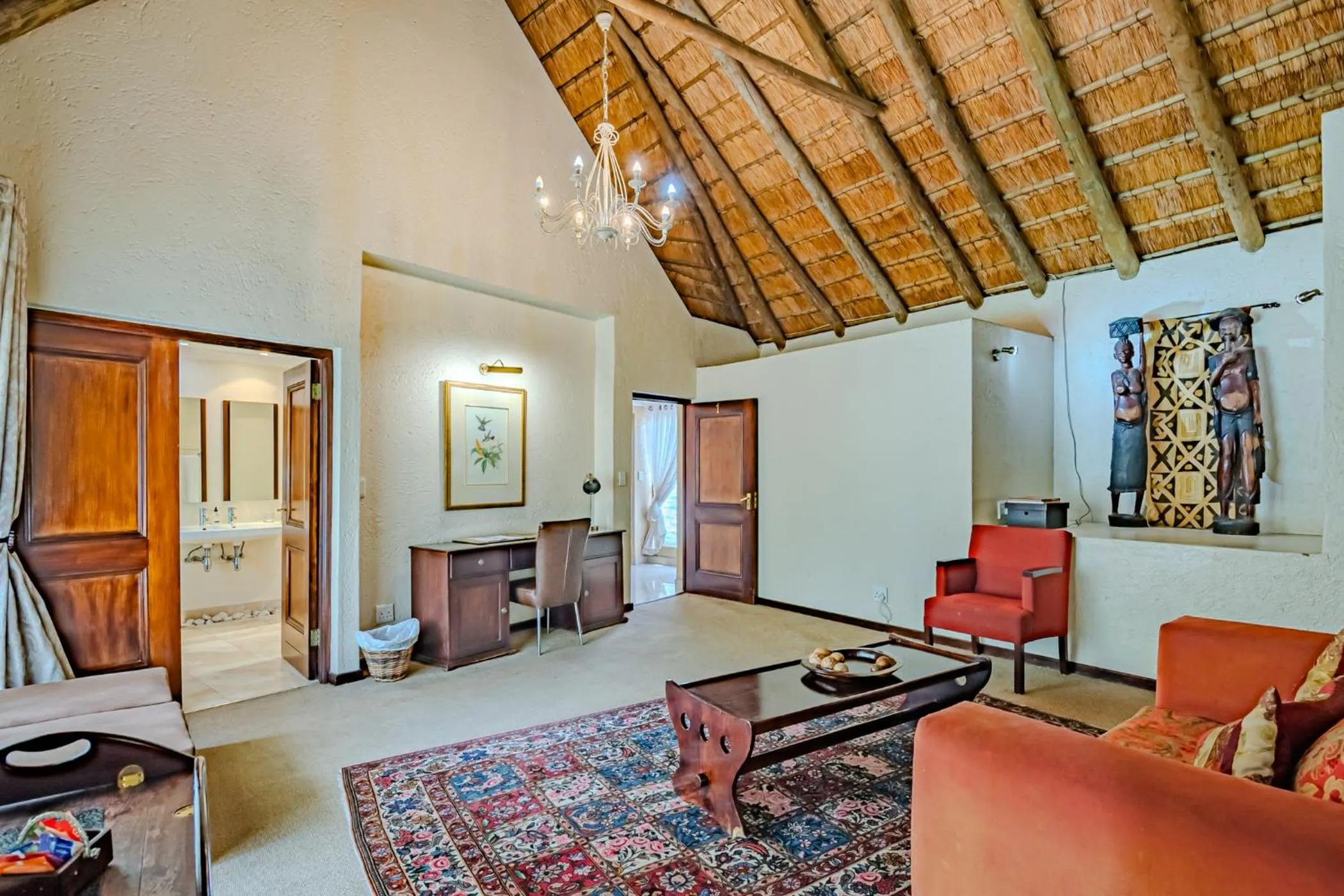 Living room in Lourie Lodge