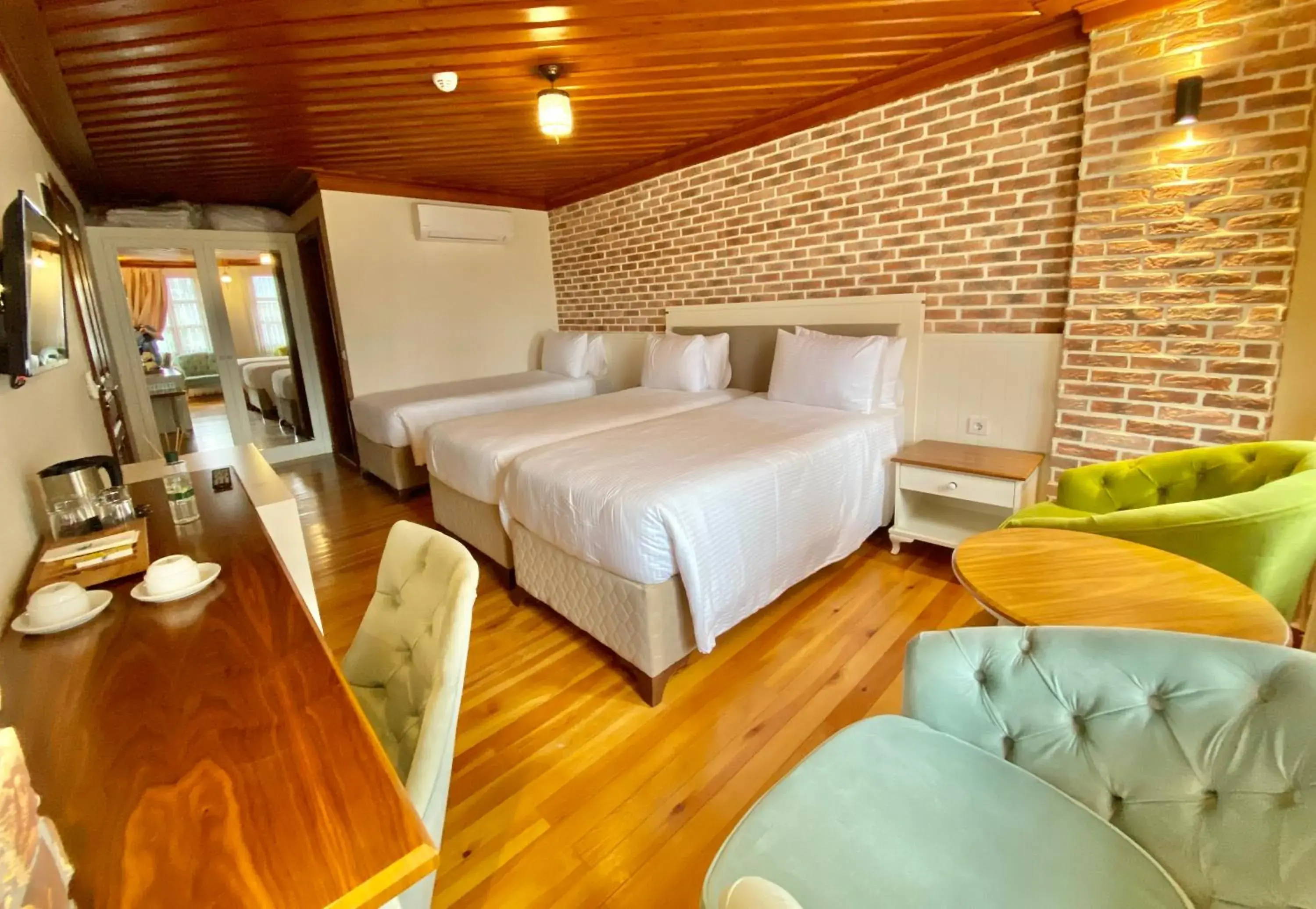 Comfort Triple Room in Kervan Hotel Comfort Triple Room in Kervan Hotel