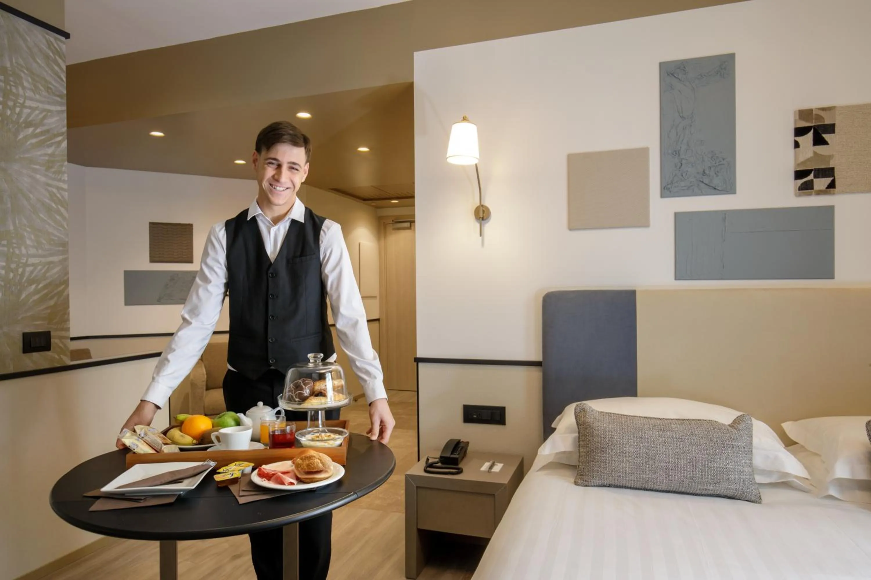 Breakfast, Bed in Hotel Domidea