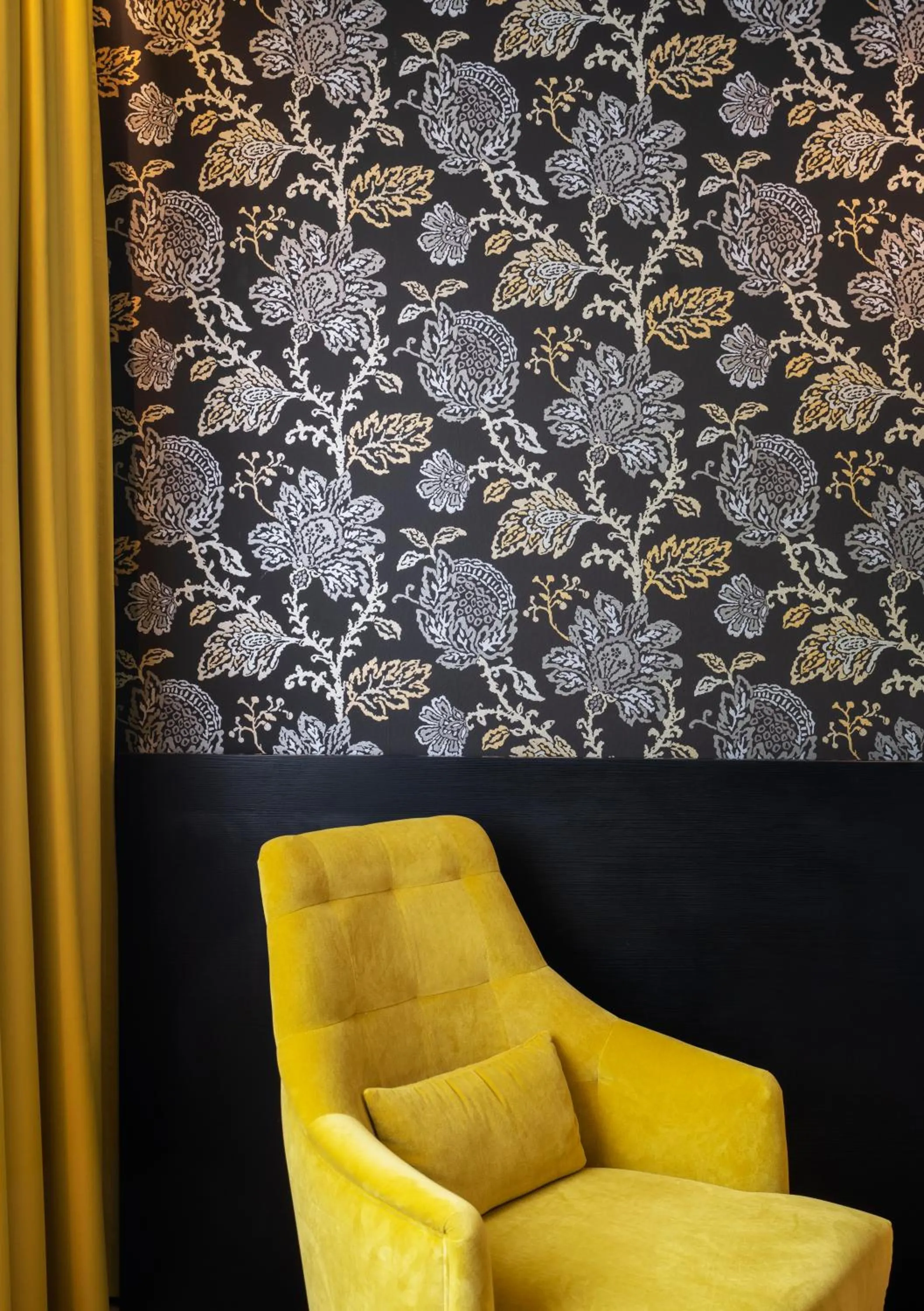 Seating area in Thon Hotel Kirkenes