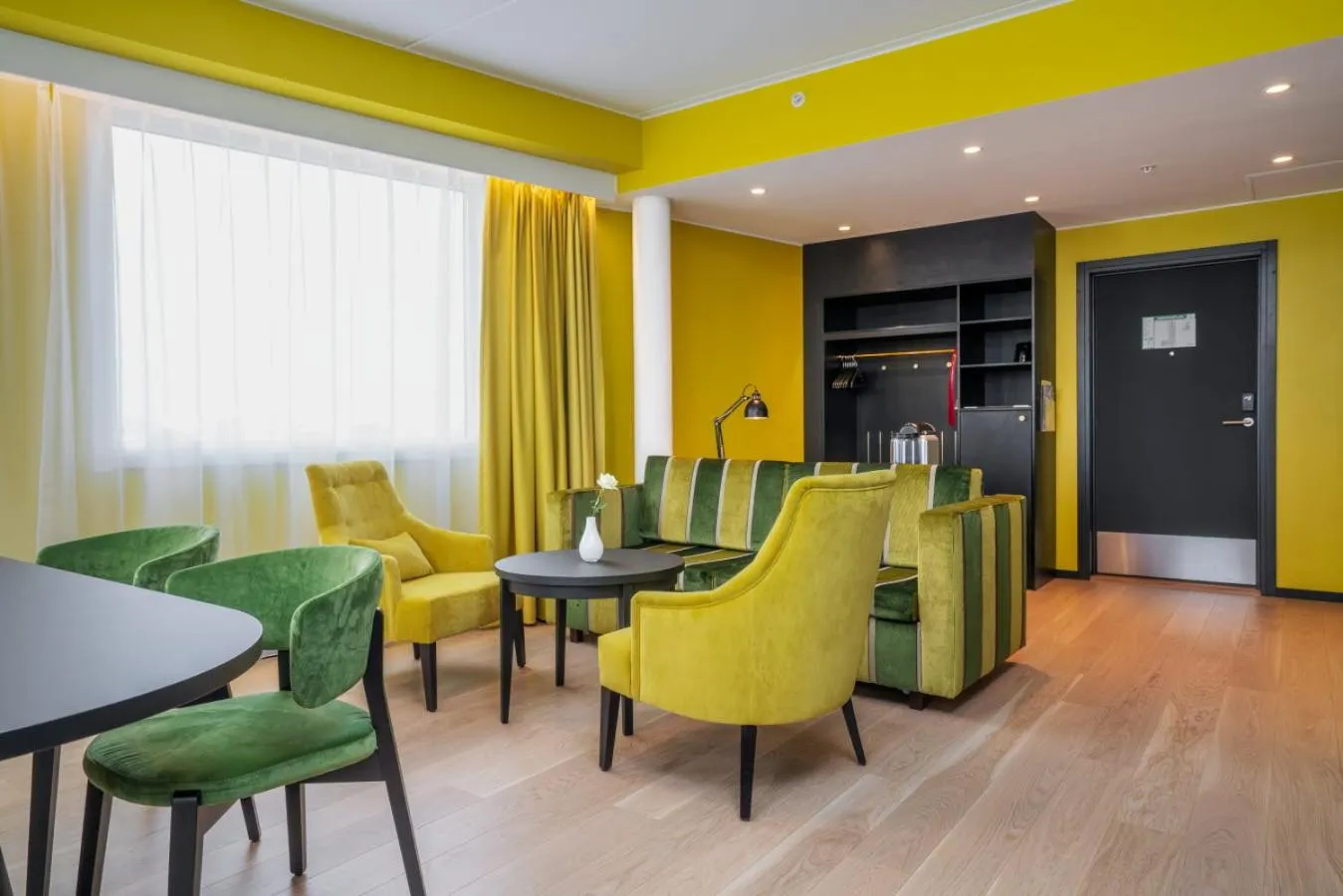 Living room in Thon Hotel Kirkenes