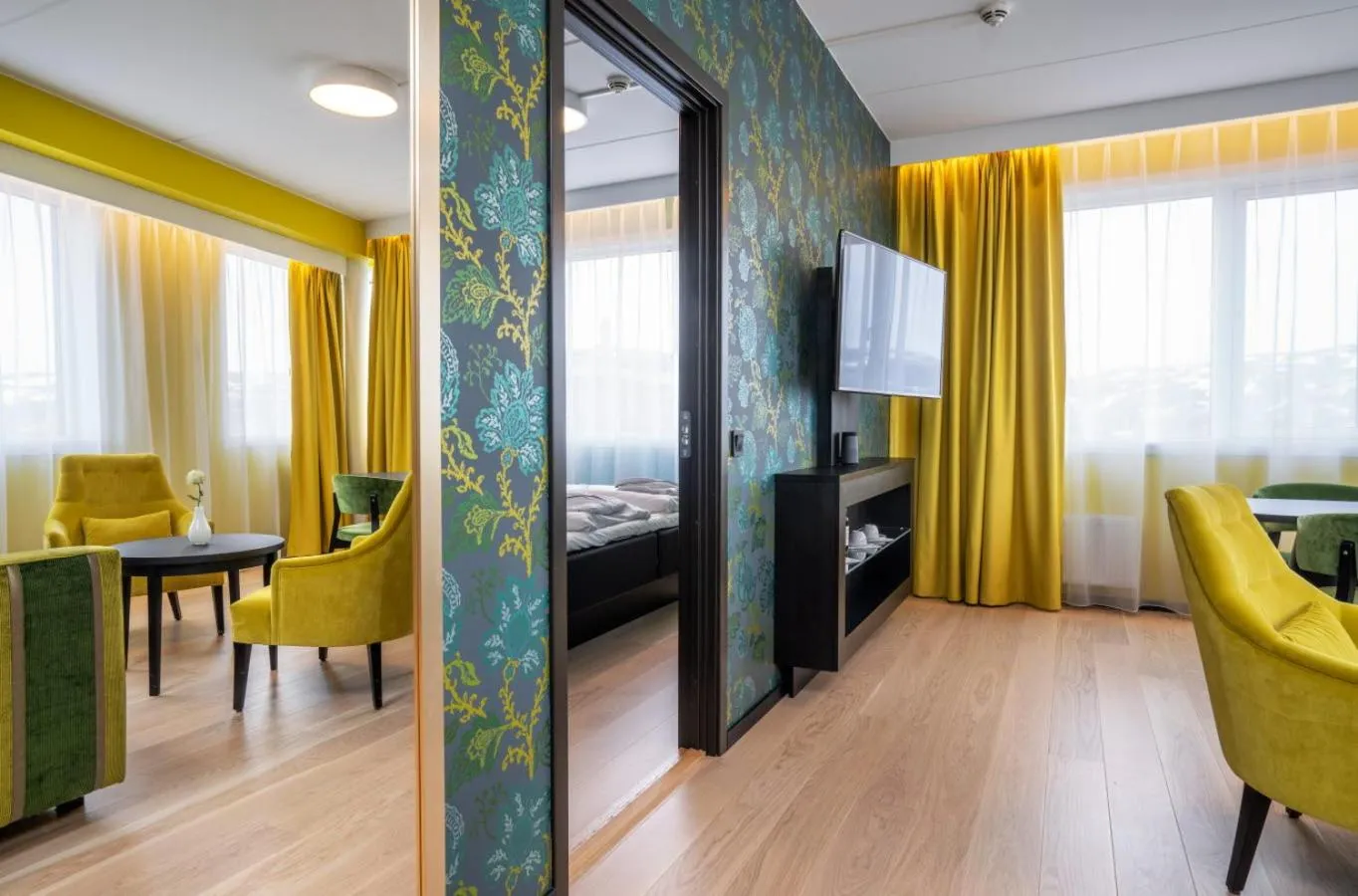 Communal lounge/ TV room in Thon Hotel Kirkenes