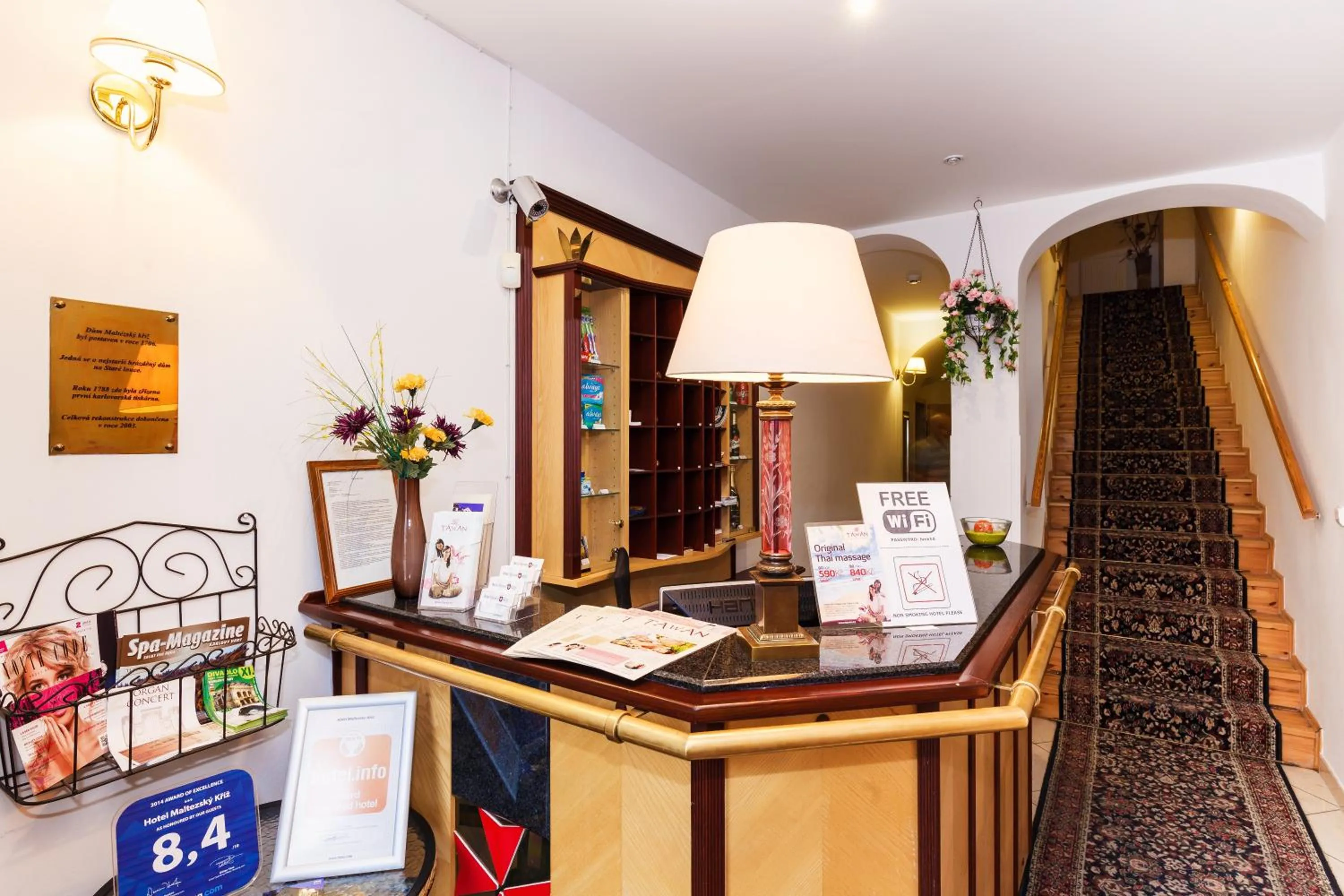 Lobby or reception in Hotel Maltezský Kříž